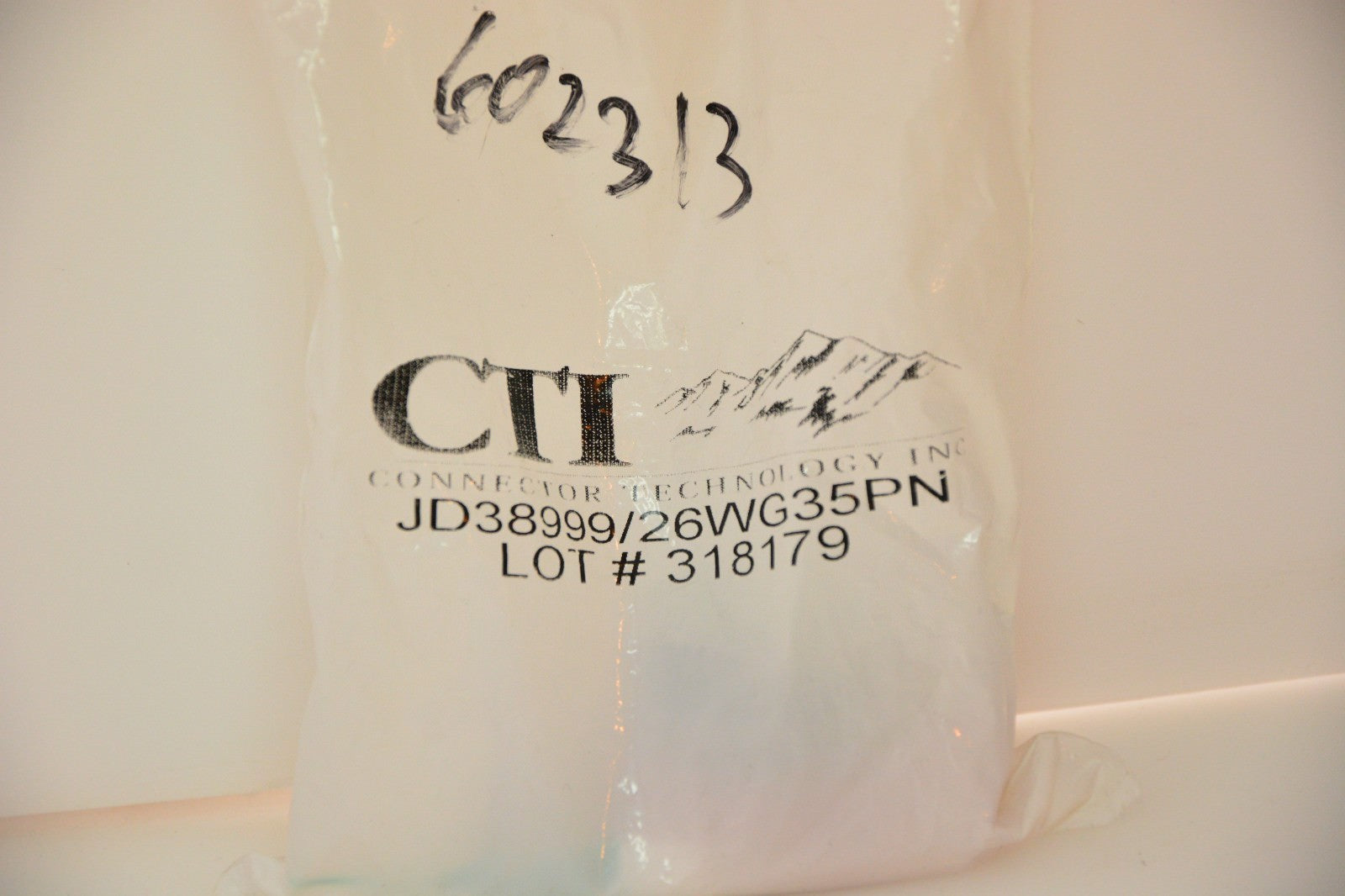 CTI Amphenol JD38999/26WG35PN Mil Spec Connector