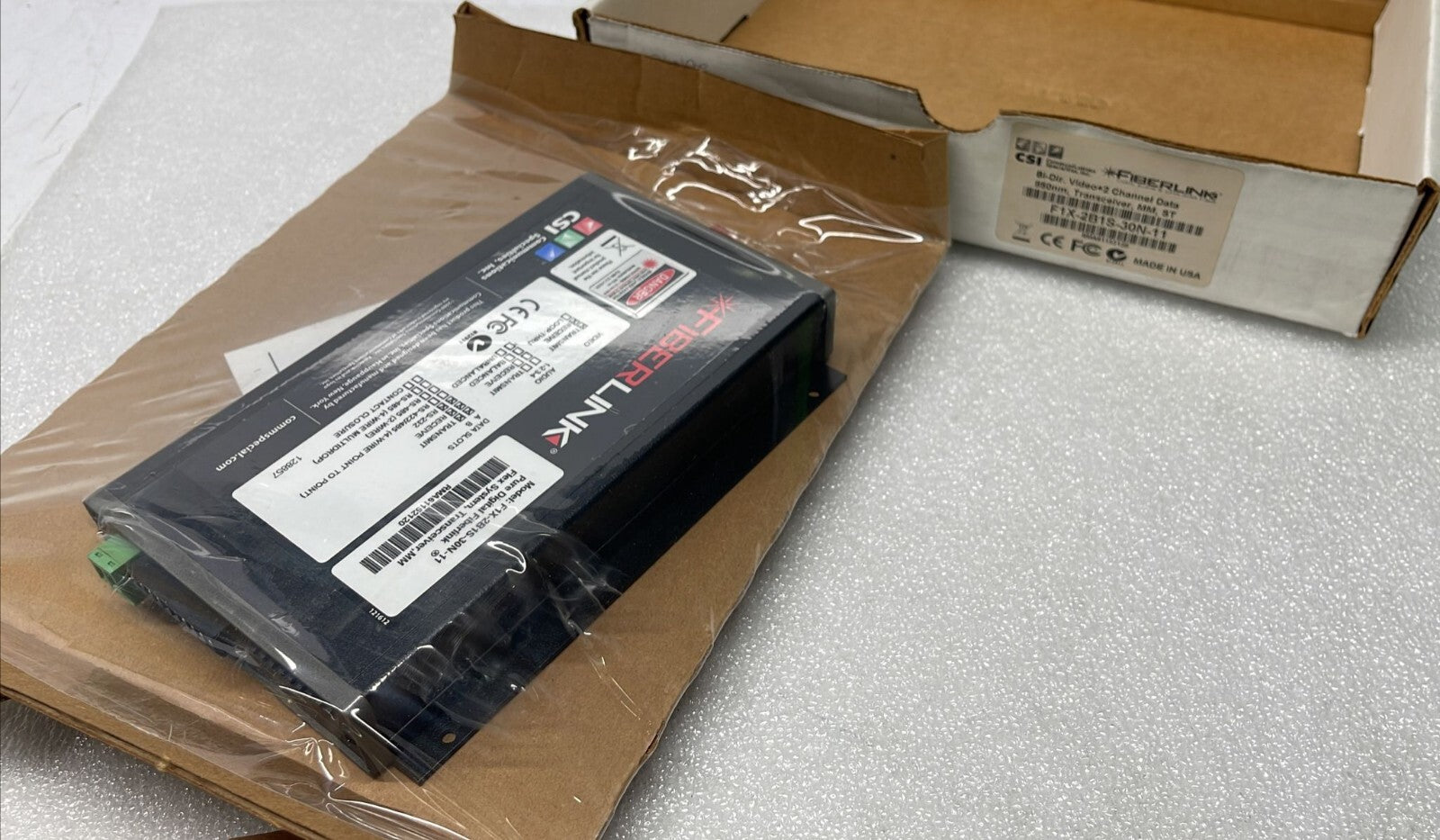 FIBERLINK F1X-2B1S-30N-11 Bi-Dir VIDEO+2 CHANNEL DATA 850nm TRANSCEIVER MM ST