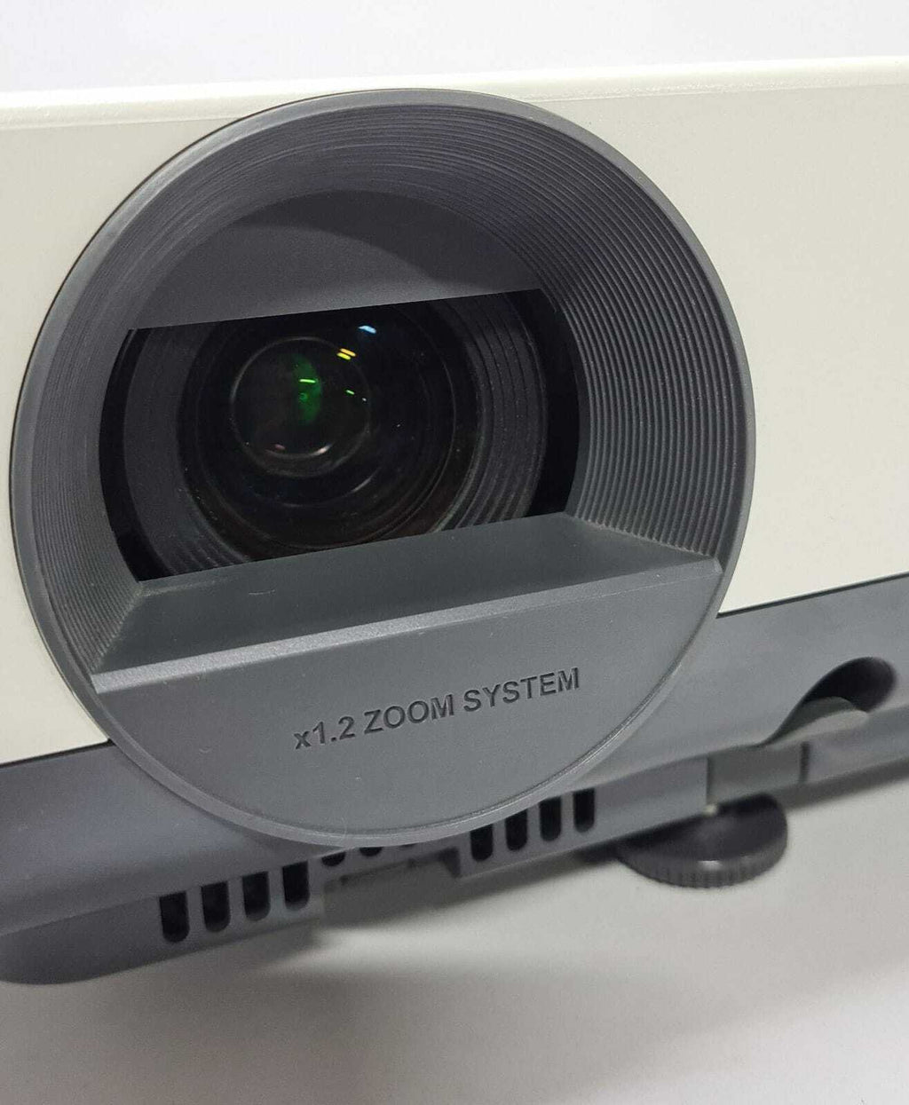 SANYO PLC-XW57 PRO xtraX Multiverse Projector POA-LMP122