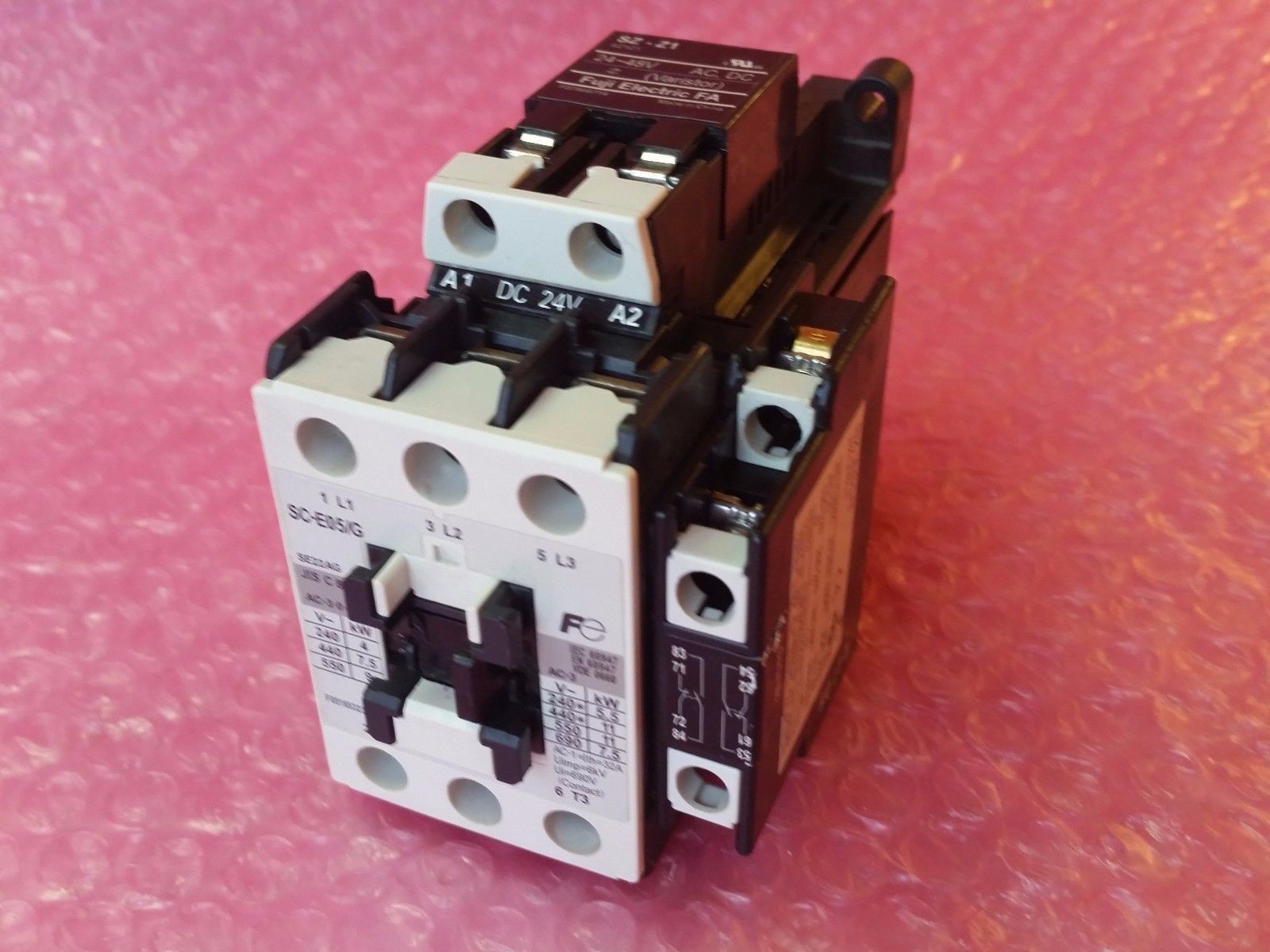 Fuji Electric Sc E05 G Contactor 24 Vdc W Sz As1t Auxiliary Contact