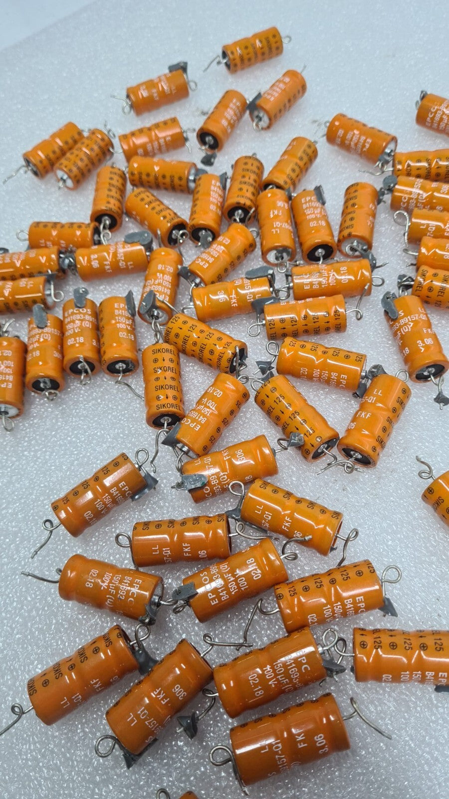 [LOT OF 70] EPCOS SIKOREL 125 B41693 LL 150UF 100V Axial Electrolytic Capacitors