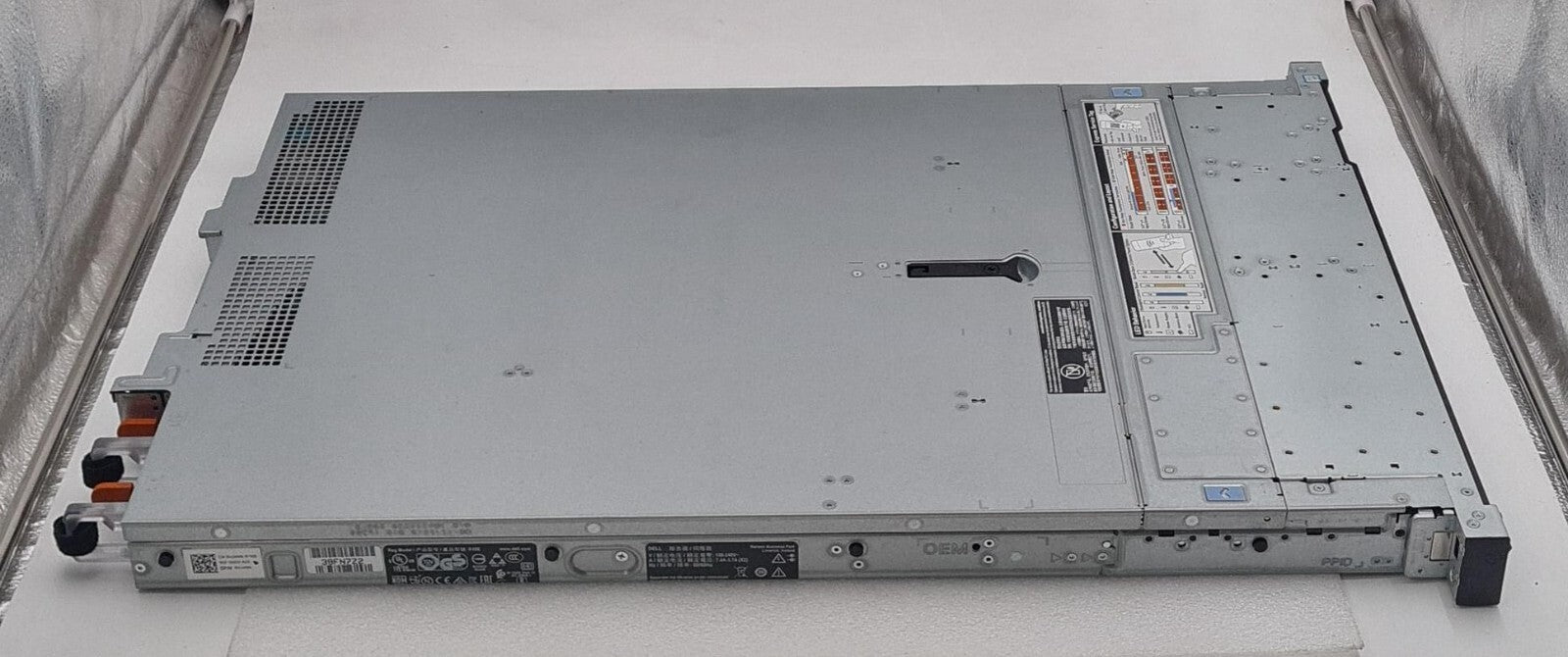R440 enterprise rack server angled view