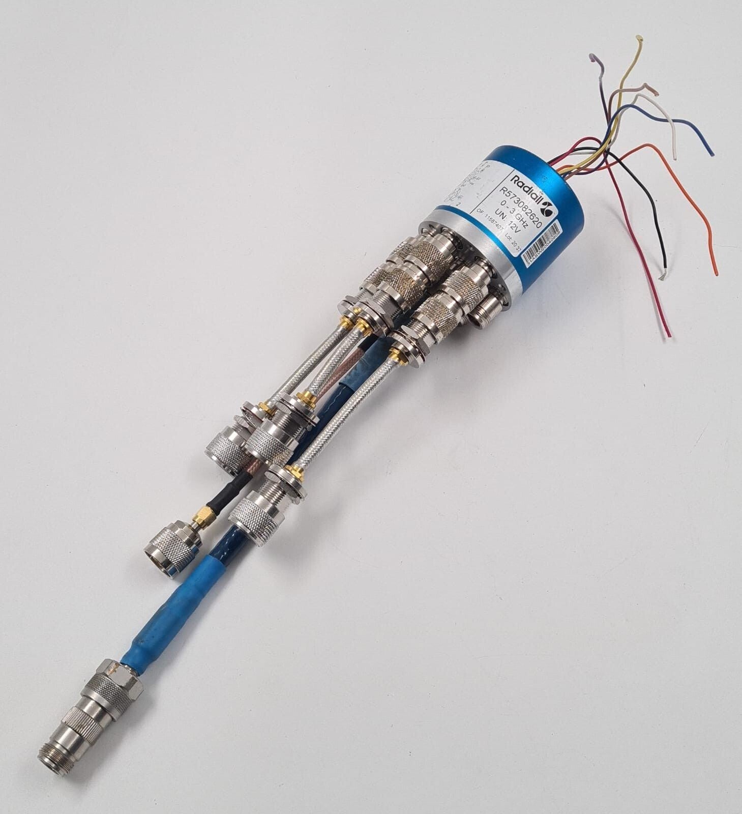 Radiall R-573-082-620 SW RF Coaxial Switch 0-3 GHz 12V