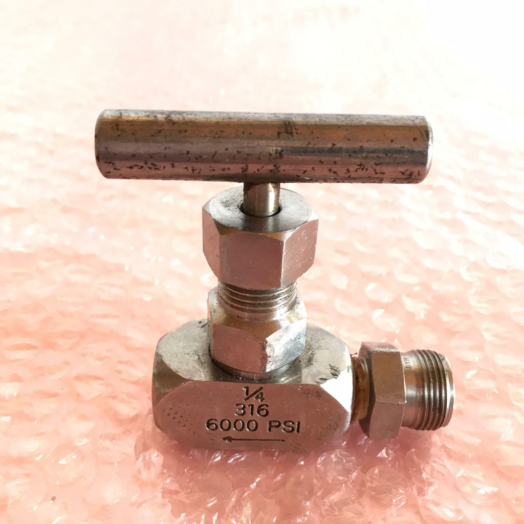 Needle Valve 2032 ASTM A351-CF8M 1/4