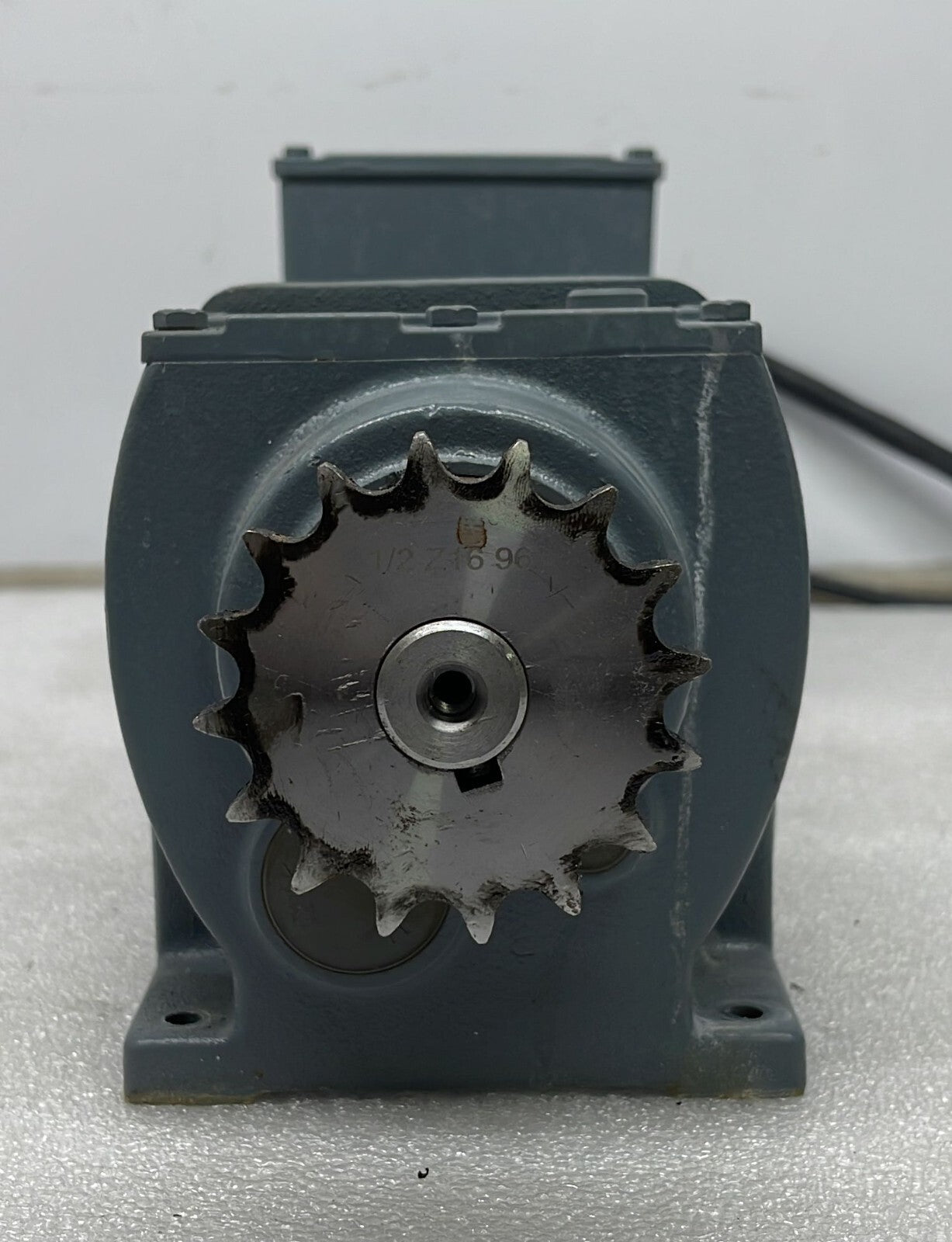 KEB G13G02A DM63K4 TS Gear Motor 07-2022/ 28362104.008 CLP VG220 0.15/0.15I
