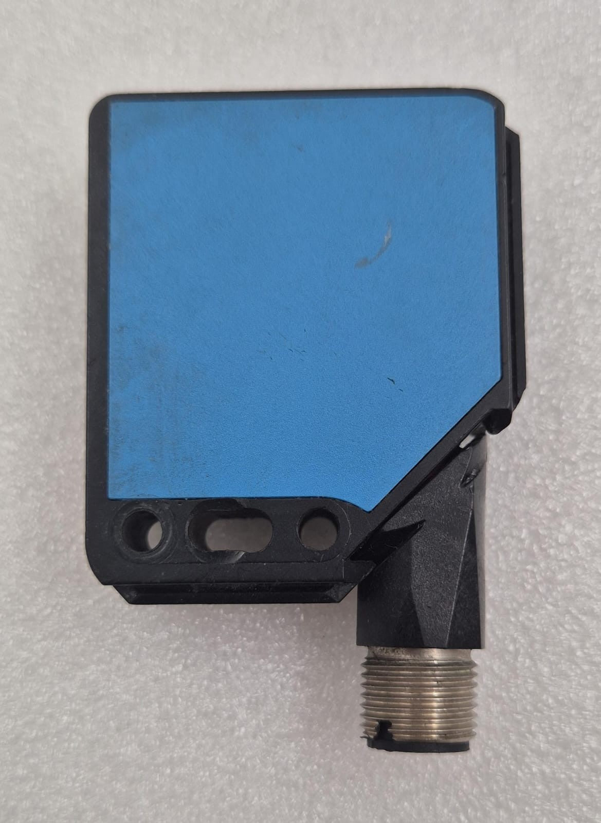 SICK WL11-P430 photoelectric sensor side profile view