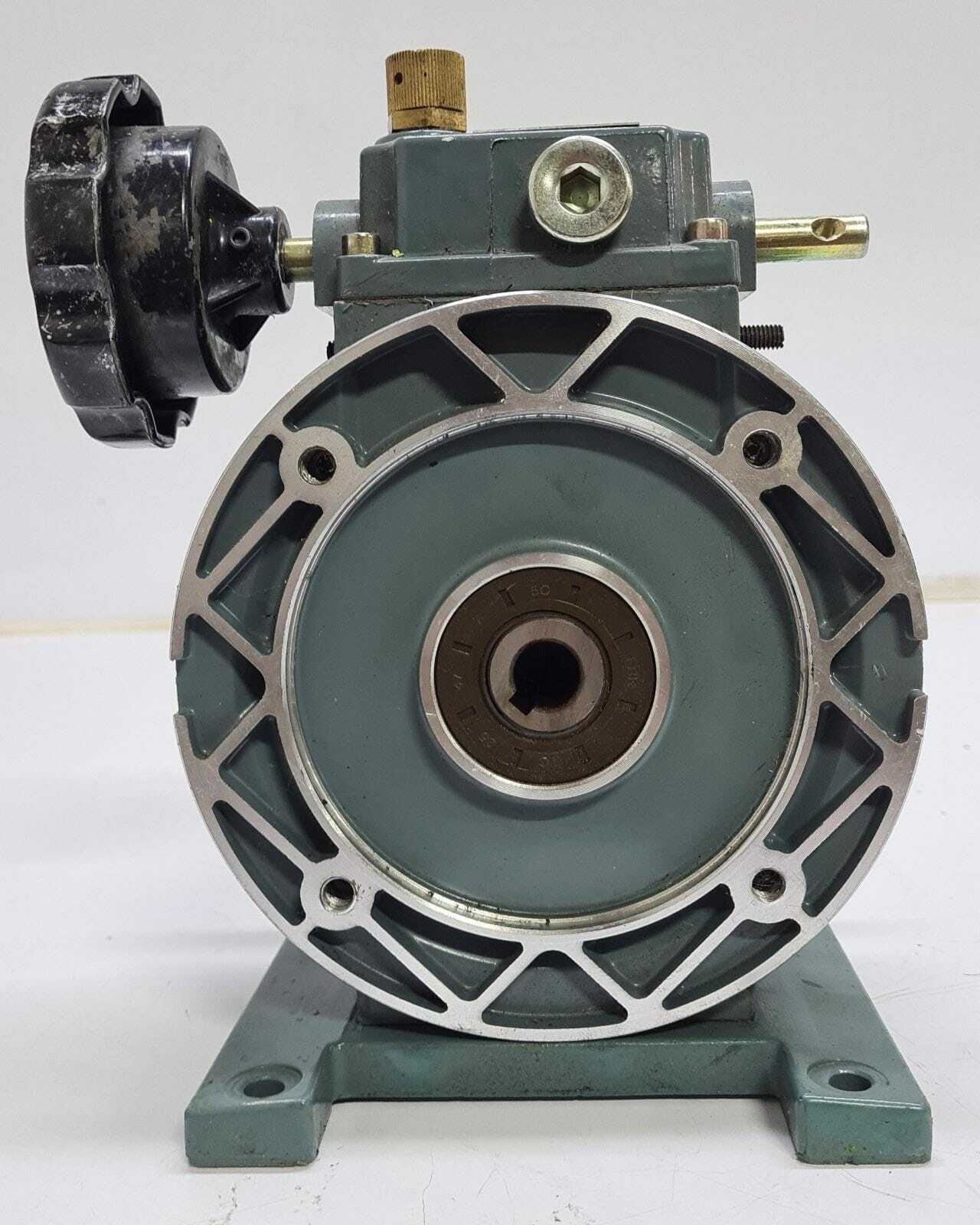 STEPLESS SPEED VARIATOR UDL 0.37 200-1000 RPM 0.37 kW 3-6 Nm Motor