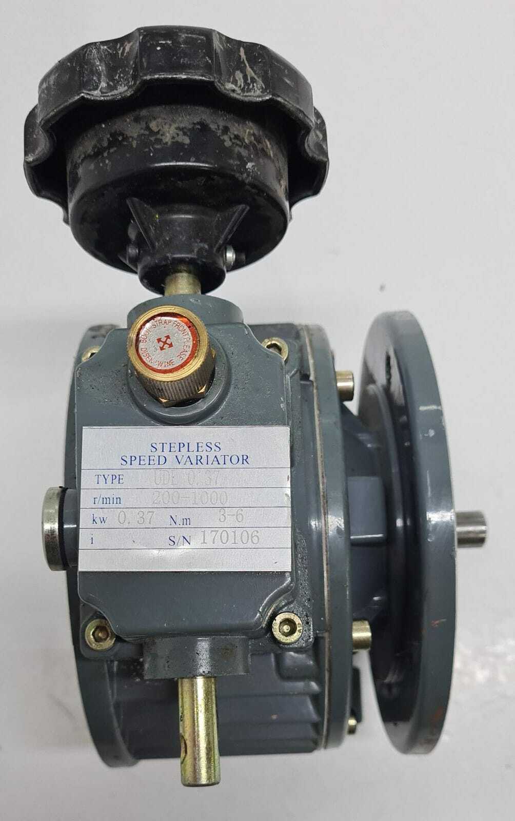 STEPLESS SPEED VARIATOR UDL 0.37 200-1000 RPM 0.37 kW 3-6 Nm Motor