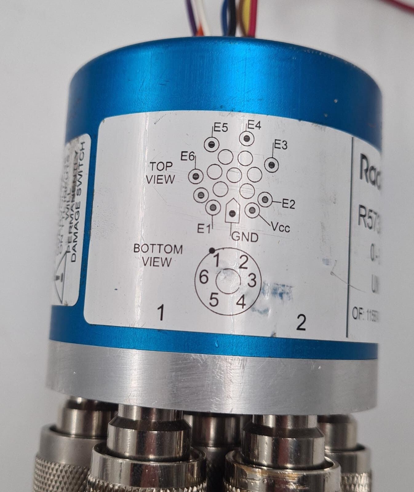 Radiall R-573-082-620 SW RF Coaxial Switch 0-3 GHz 12V