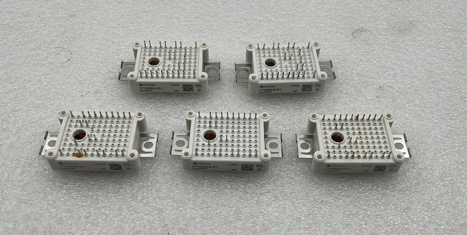 [LOT OF 5] Infineon FP30R06W1E3 EasyPIM power module