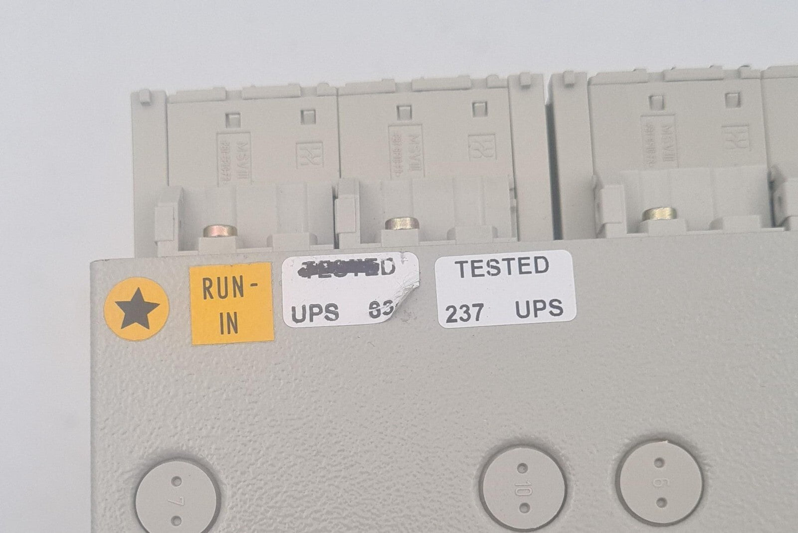 SIEMENS SIPROTEC 6MB5220-1DF45-6BA2/HH Input-Output-Unit Device 6MB5220