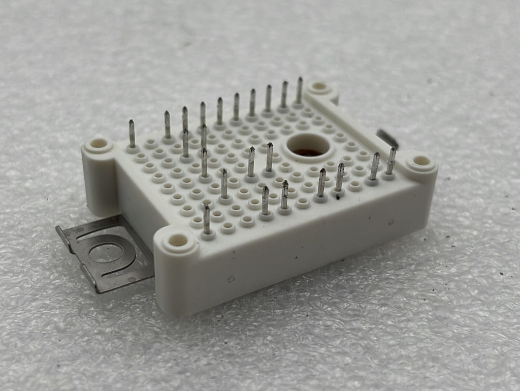 [LOT OF 5] Infineon FP30R06W1E3 EasyPIM power module