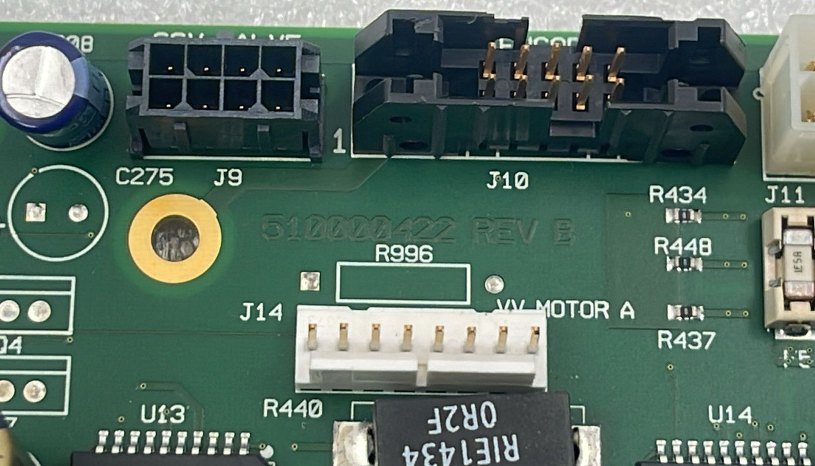 Waters binary pump motherboard power connector detail