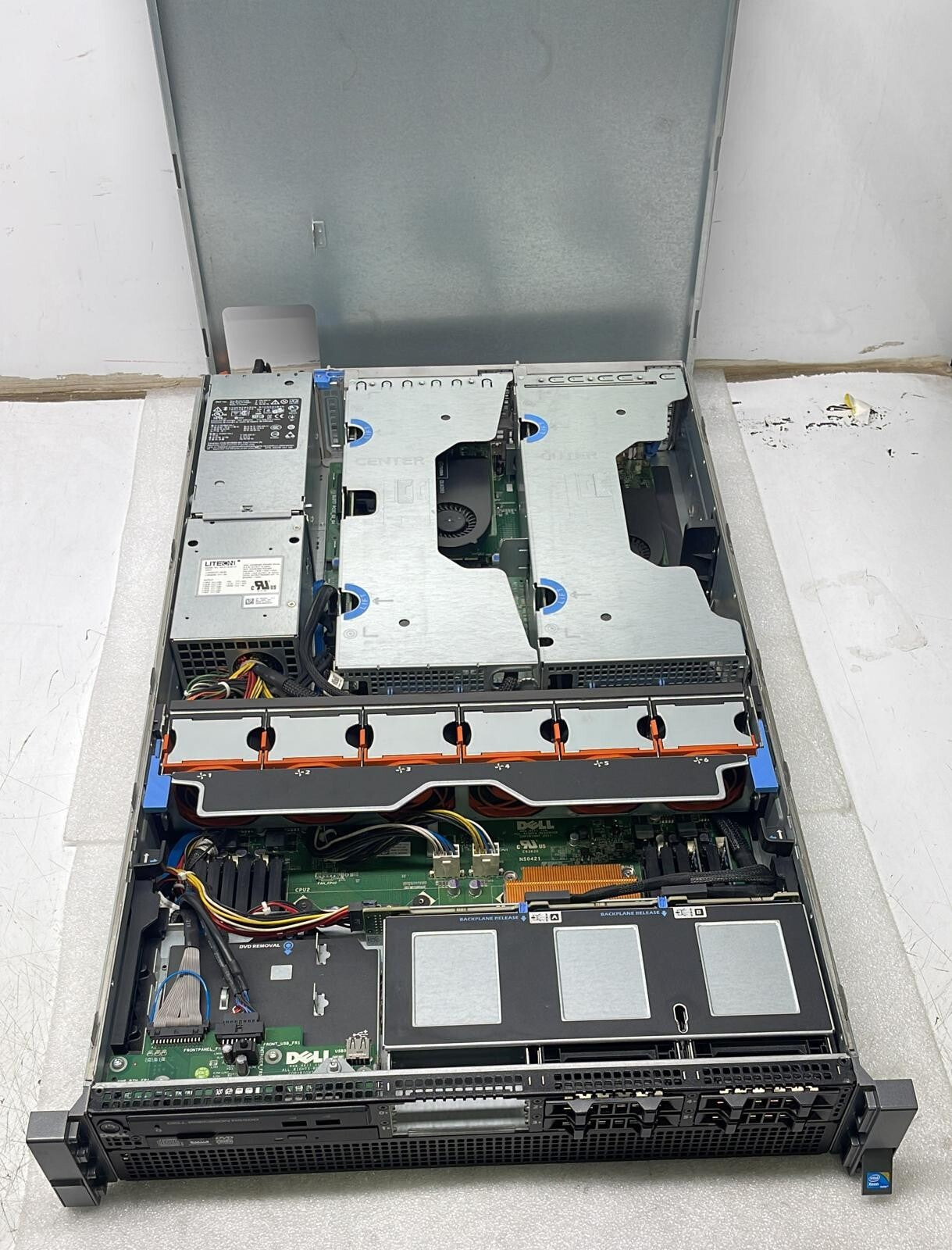 DELL PRECISION R5500 E15S001 SERVER RACK MOUNTABLE SEMI BAREBONE