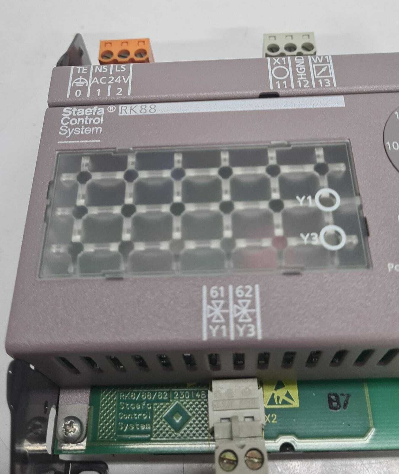 LANDIS Staefa Control System RK88 Universal Controller