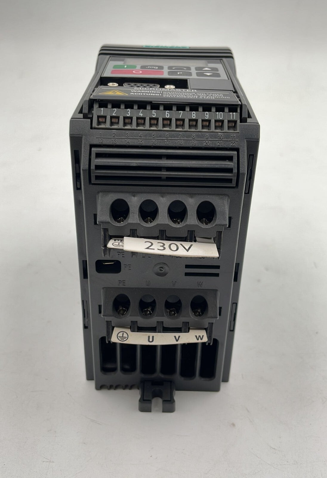 Siemens 6SE9212-1BA40 Micromaster 6SE92 370W 208/240 4.6A