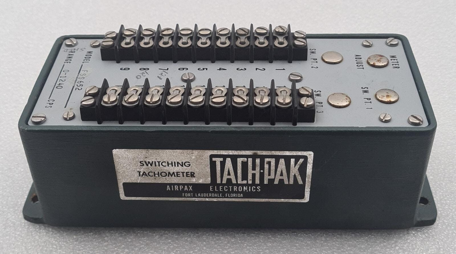 AIRPAX FSS 652 TACH-PAK SWITCHING TACHOMETER 0-1240 CPS 080-115-0121