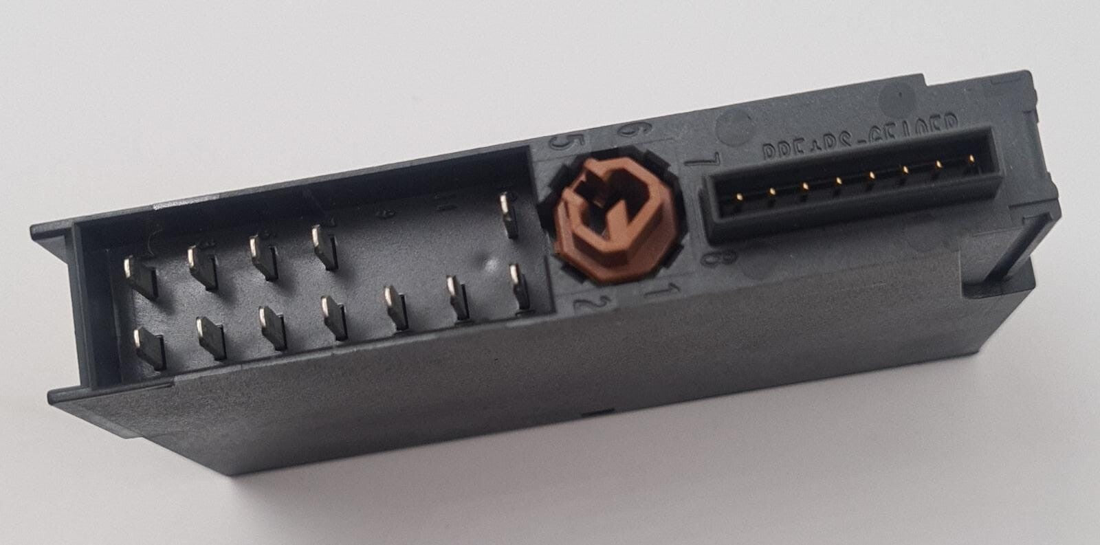 SIEMENS 6ES7 193-4CA40-0AA0 Terminal Module 8 DO TM-E15S26-A1 & 132-4BF00-0AA0