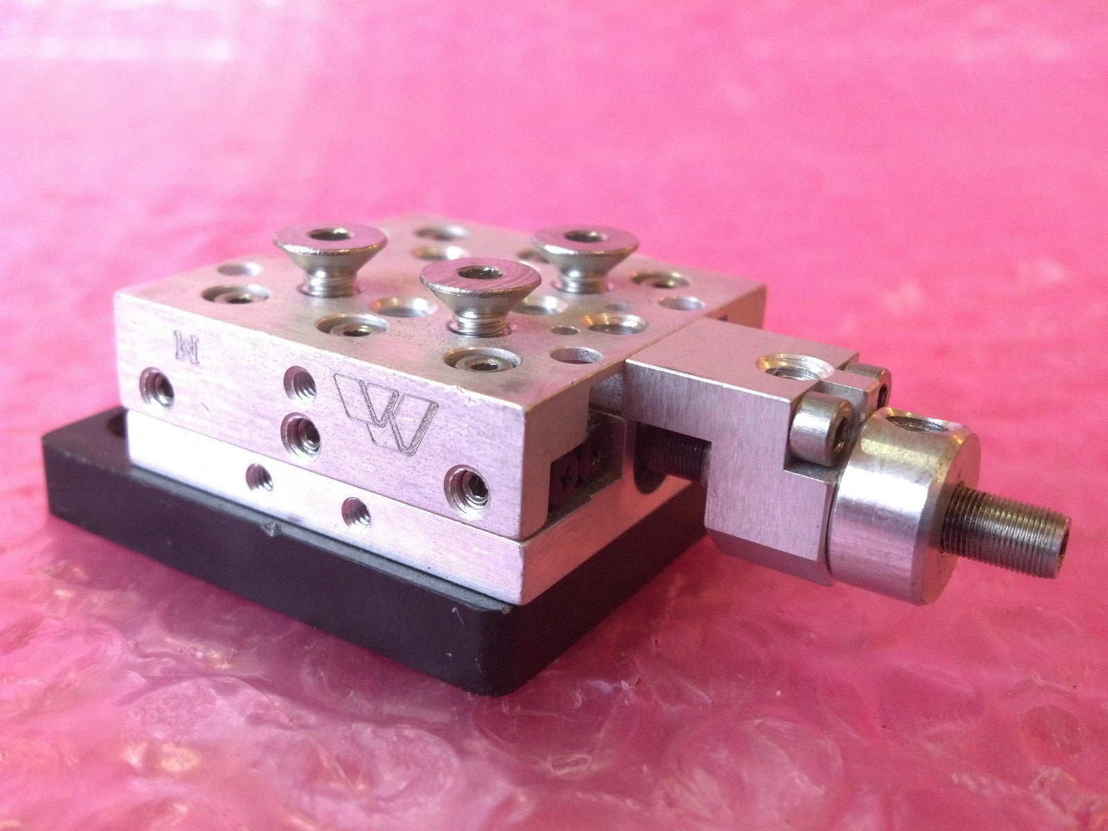 Travel Translation Stage With Mounting Holes