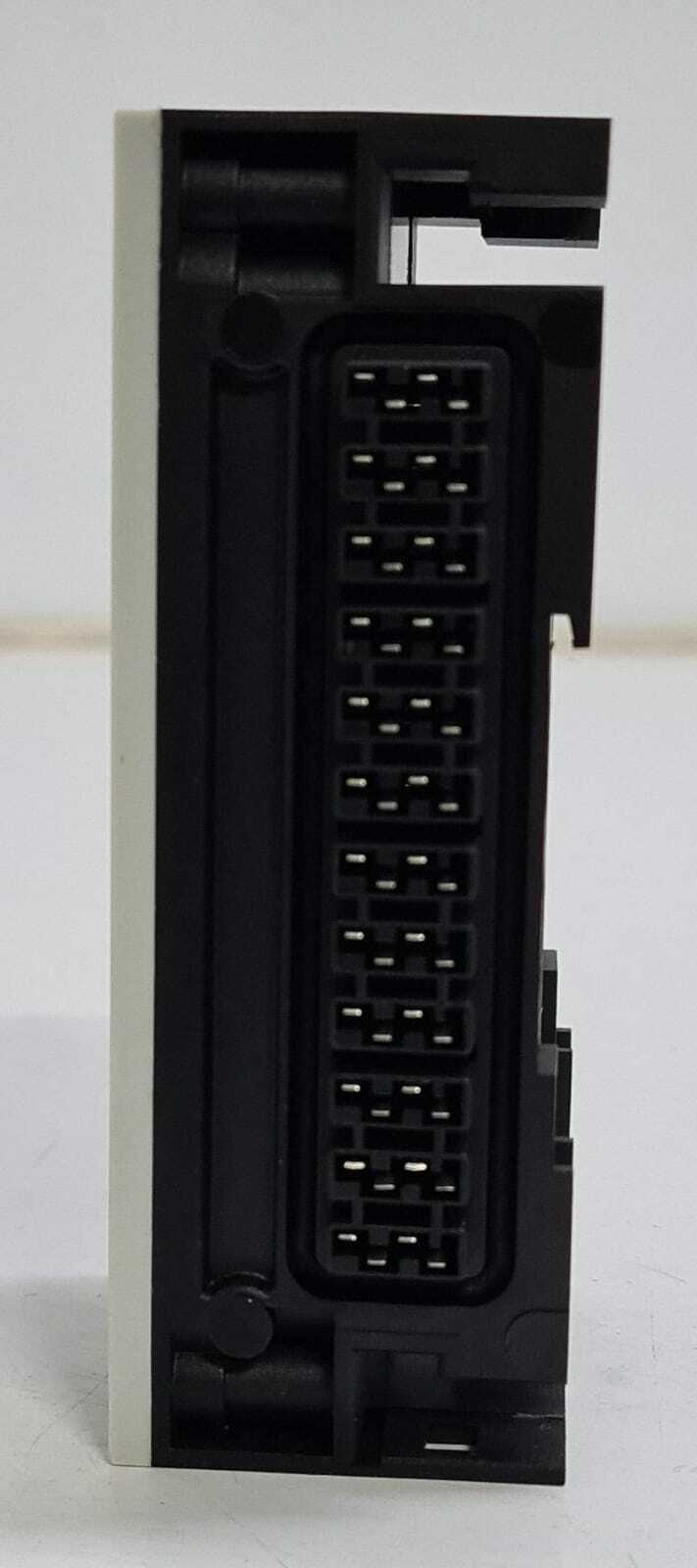 FESTO CPX-L-16DE-16-KL-3POL 572606 KD02 DIGITAL INPUT 16 16DI CHANNEL MODULE