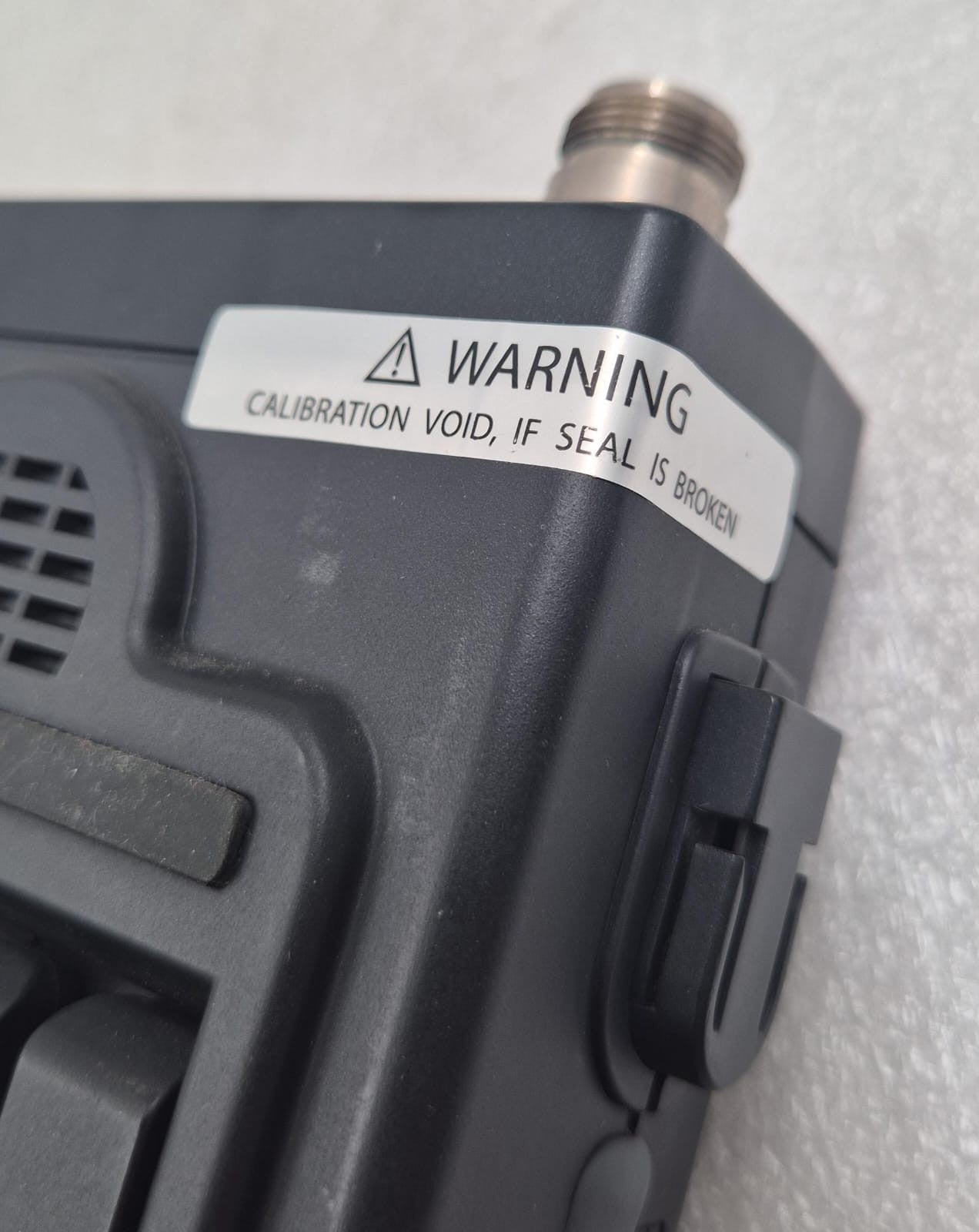 Protek 3290 RF Field Signal Strength Analyzer 2.9GHz Hand-Held Device