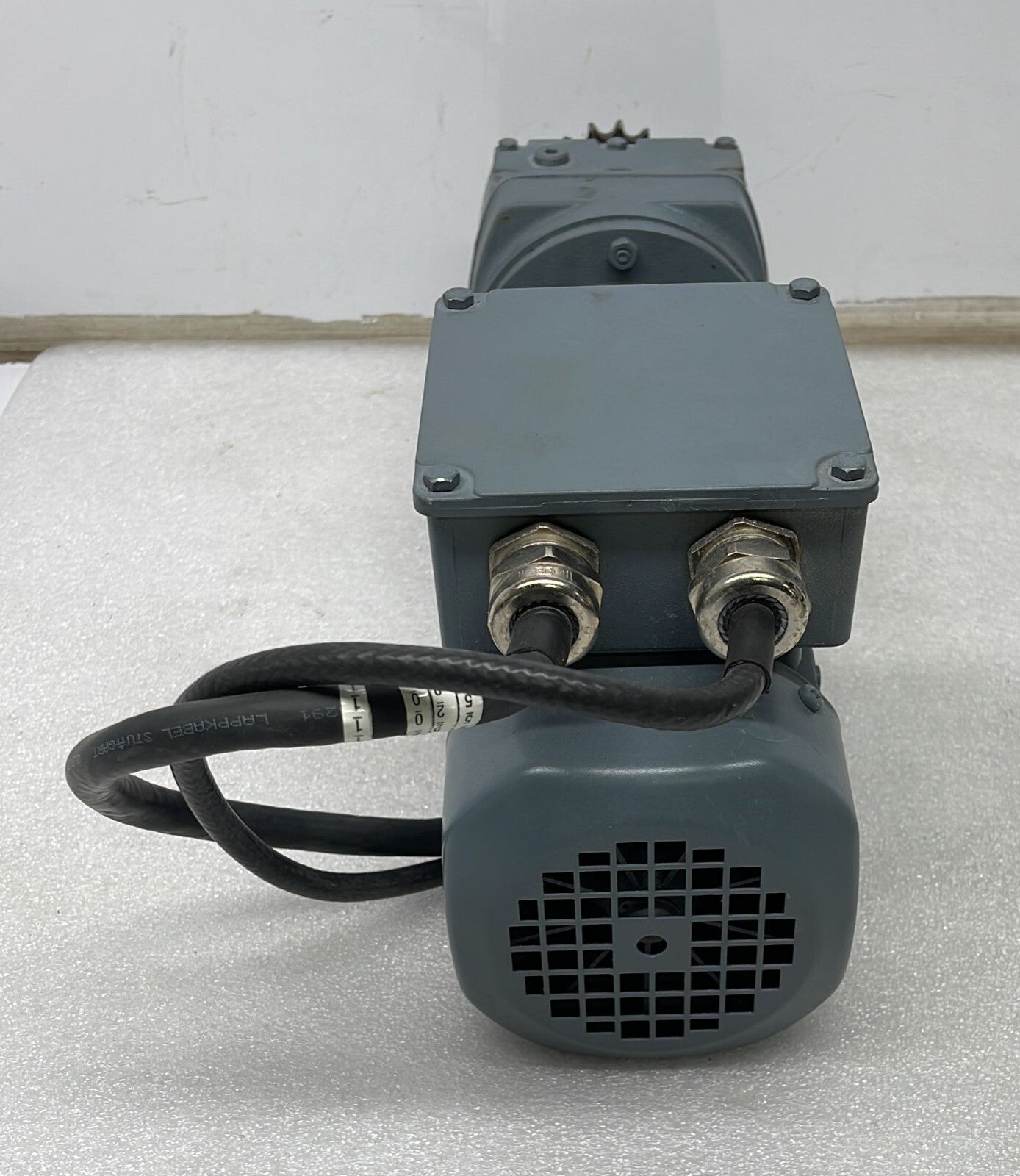 KEB G13G02A DM63K4 TS Gear Motor 07-2022/ 28362104.008 CLP VG220 0.15/0.15I