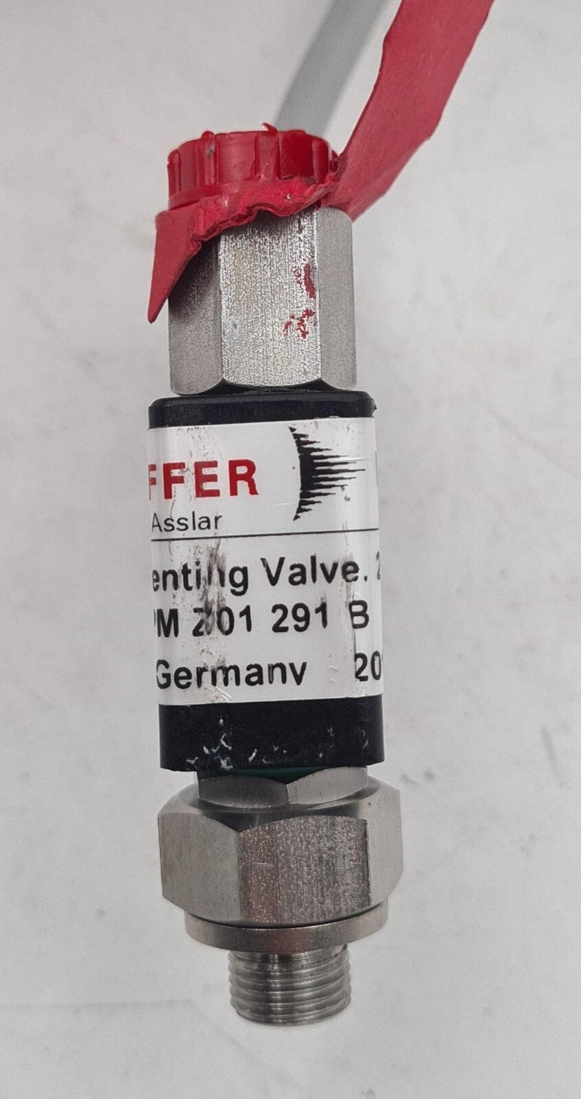 PFEIFFER VACUUM PM Z01 291 B Venting Valve 24V / ESCHA Solenoid