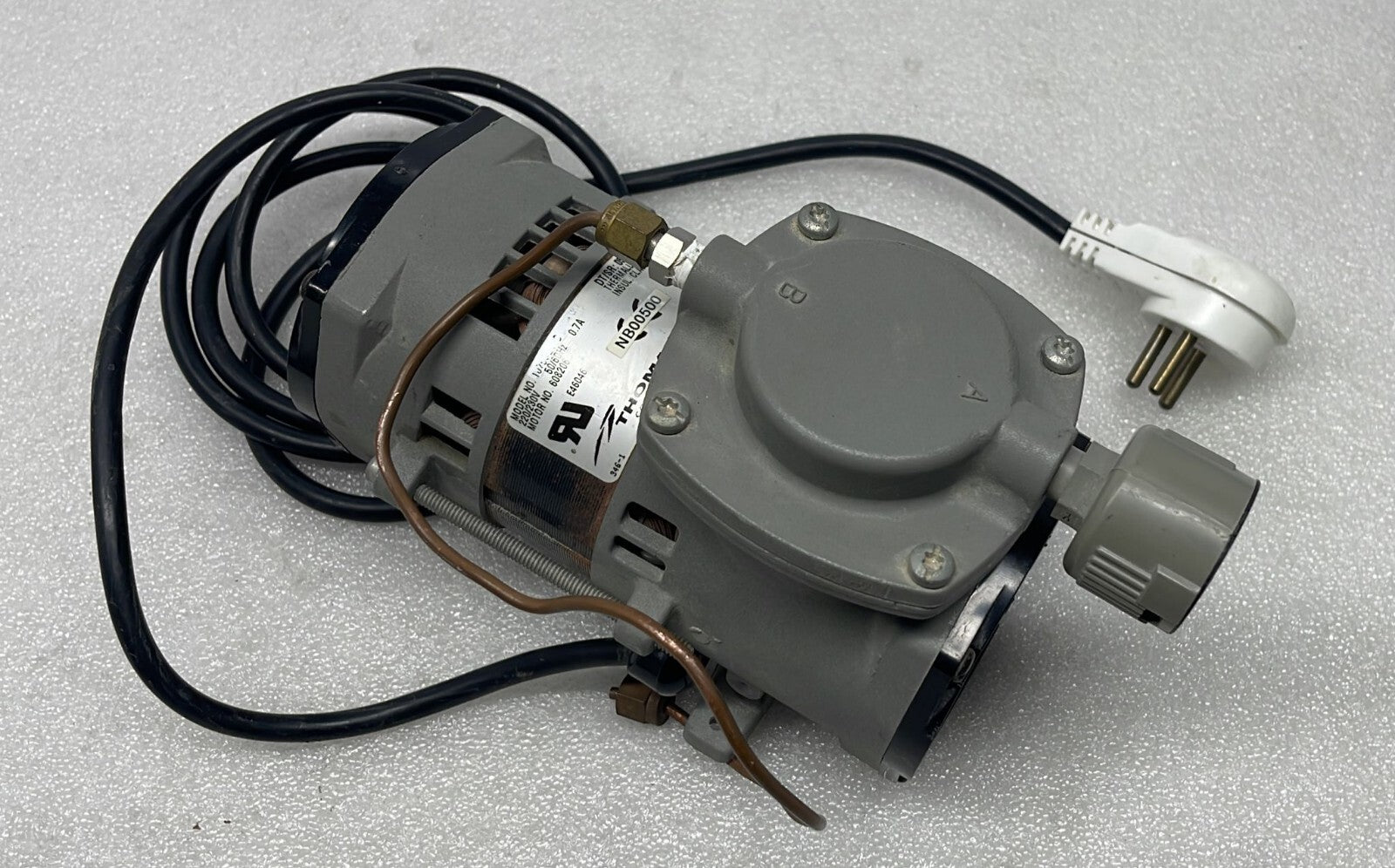THOMAS PUMPS 107**** 220/230V 60/50Hz 0.7A MOTOR NO. 608206