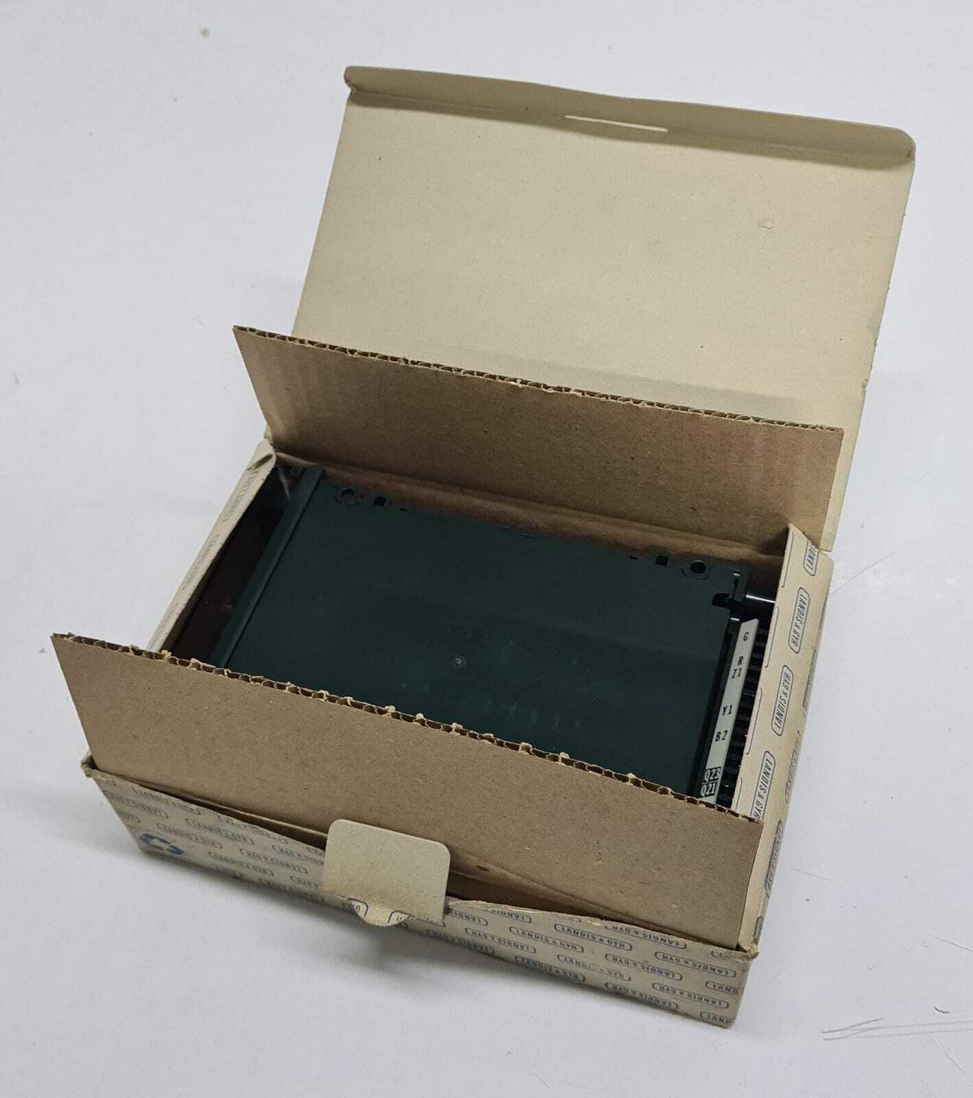 NEW - Landis & Gyr RWF 61.14 POLYGYR Temperature Controller Regulator