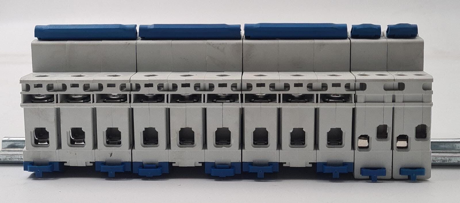 CHINT NB1-63 D6 & D20 & C10 3-pole & NBH8-40H C10 & C4 circuit breaker switch
