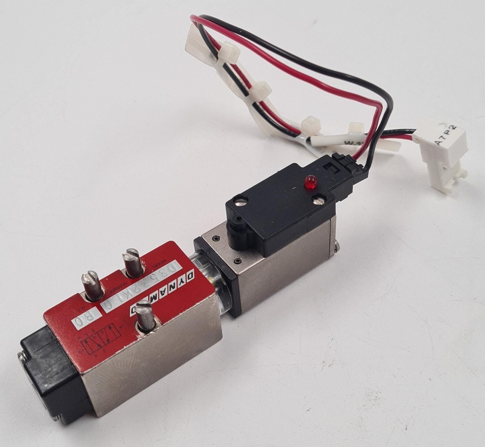 DYNAMCO SOLENOID VALVE D3532KL0 B0 24VDC 0.6W
