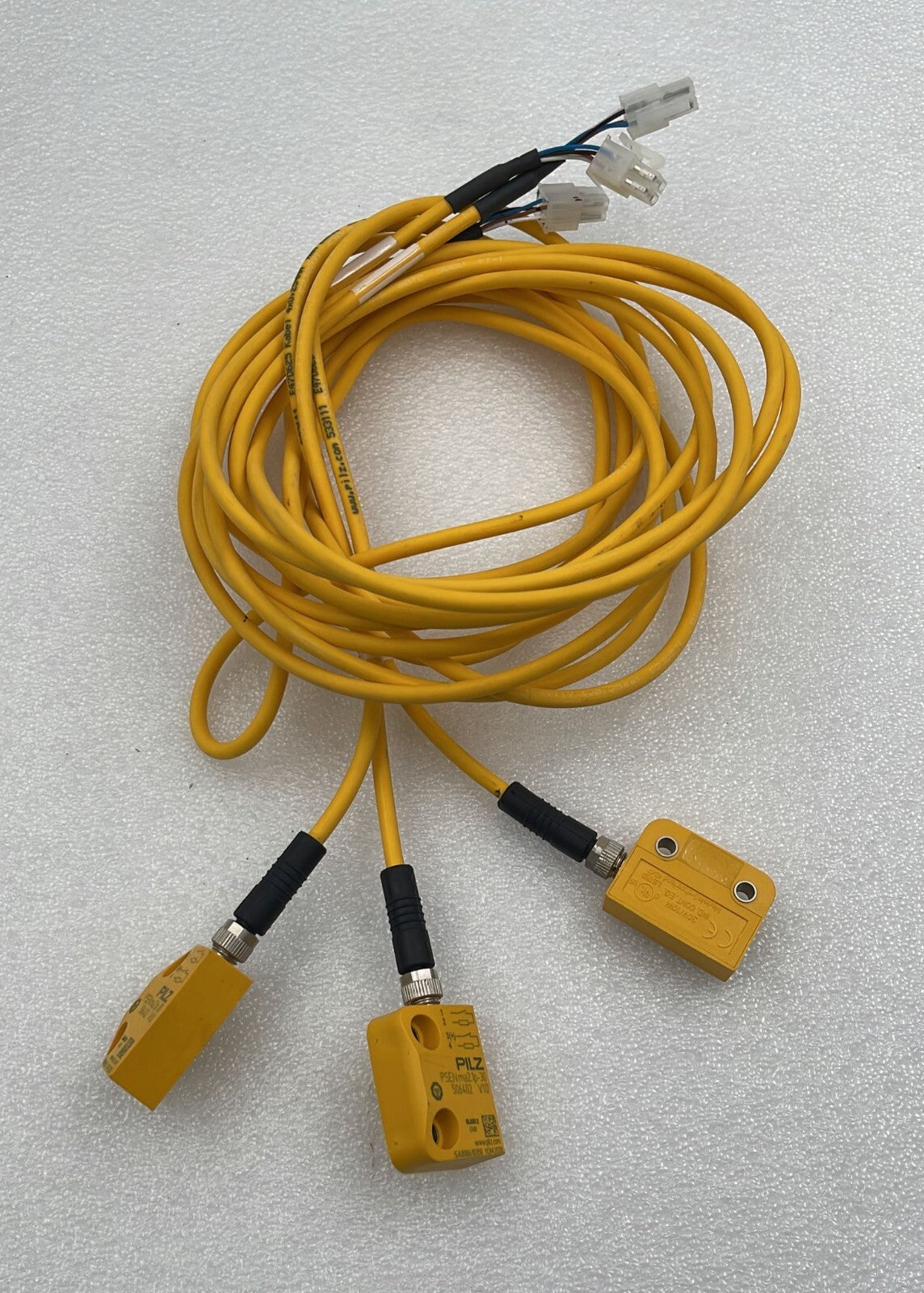 [LOT OF 3] PILZ PSEN ma2.1p-30 506402 V1.0 Magnetic Safety Switch 30V 10W