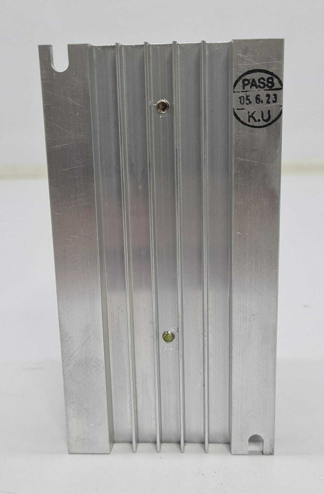 NEW - YASKAWA VS mini J7 CIMR-J7AA20P1 Inverter Drive 200V 3 Phase 0.1kW