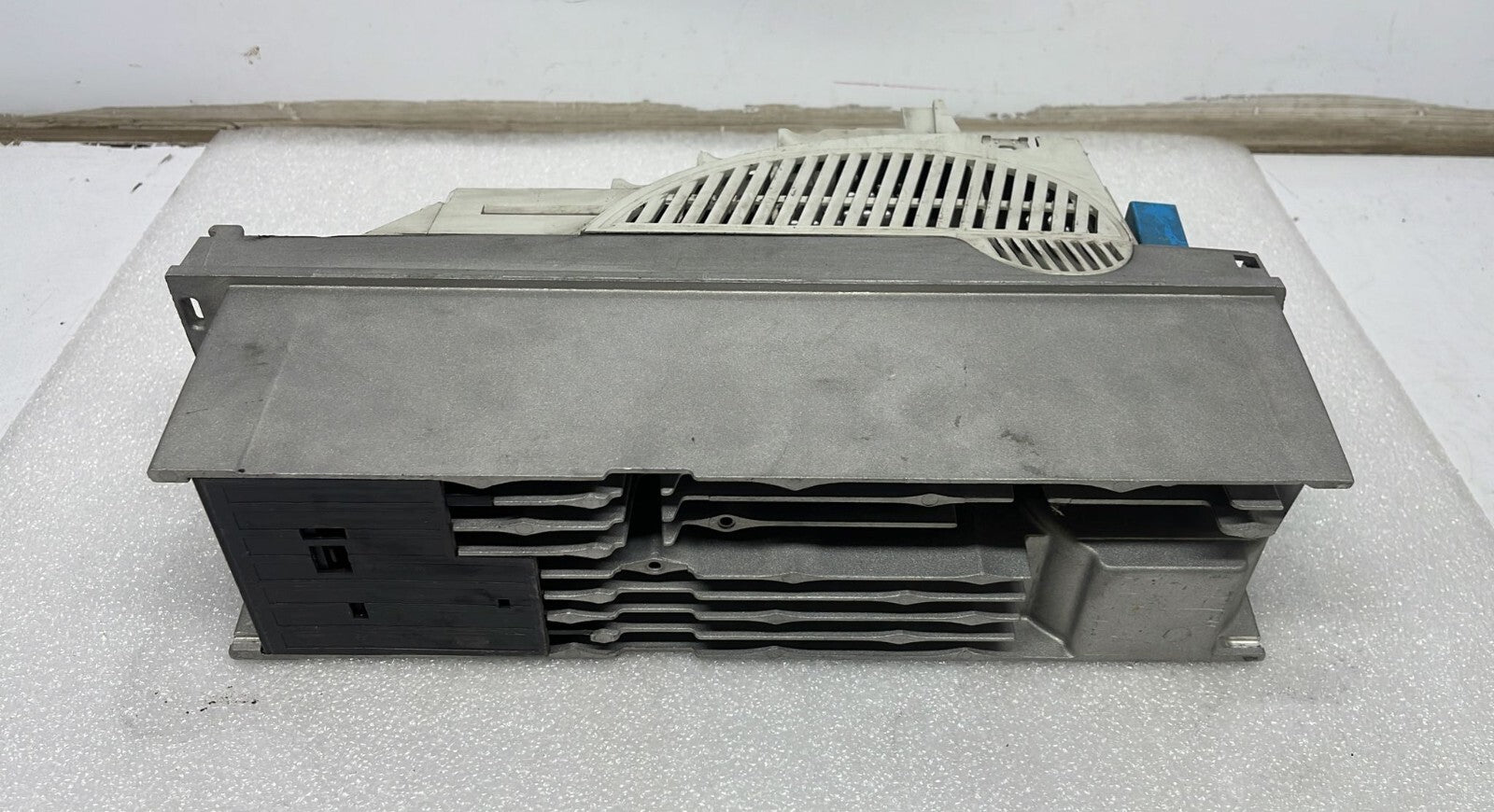 Emerson Unidrive SP1406 380-480V 4.0/5.5kW 50-60Hz Frequency Converter **AS-IS