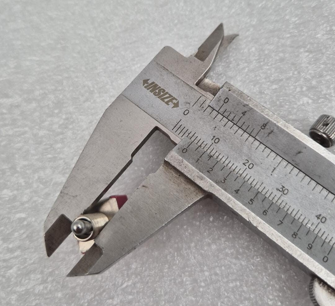 [LOT 10 PCS] SALECOM T80-T 6-Pin On Maintained 2-Positions Toggle Switch Red