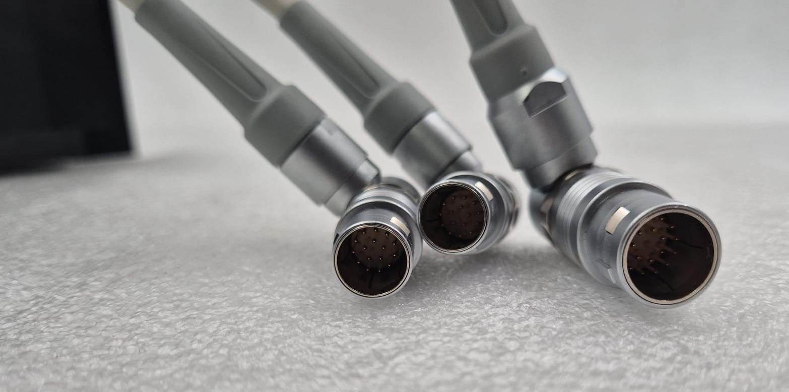 InMode R L Selector Splitter Cable Distributer