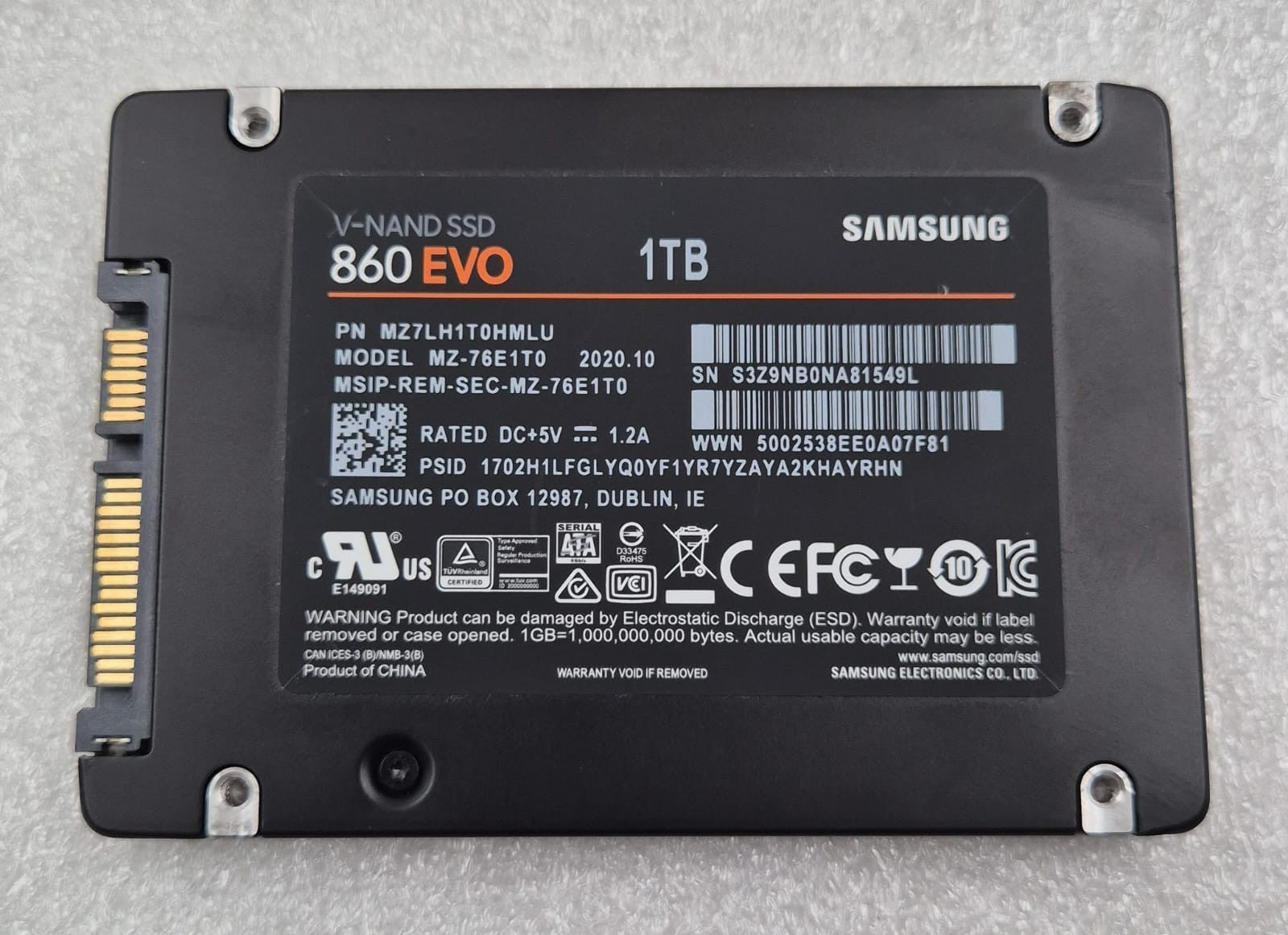 SAMSUNG V-NAND SSD 860 EVO 1TB MZ-76E1T0 MZ7LH1T0HMLU 2.5" SATA Internal