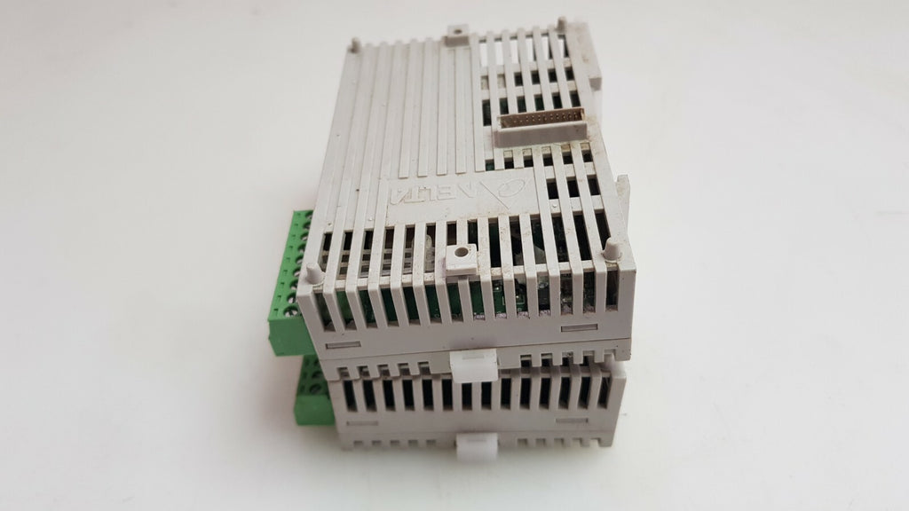 Delta Programmable Logic Controller Relay Dvp08sn11R Lot of 2