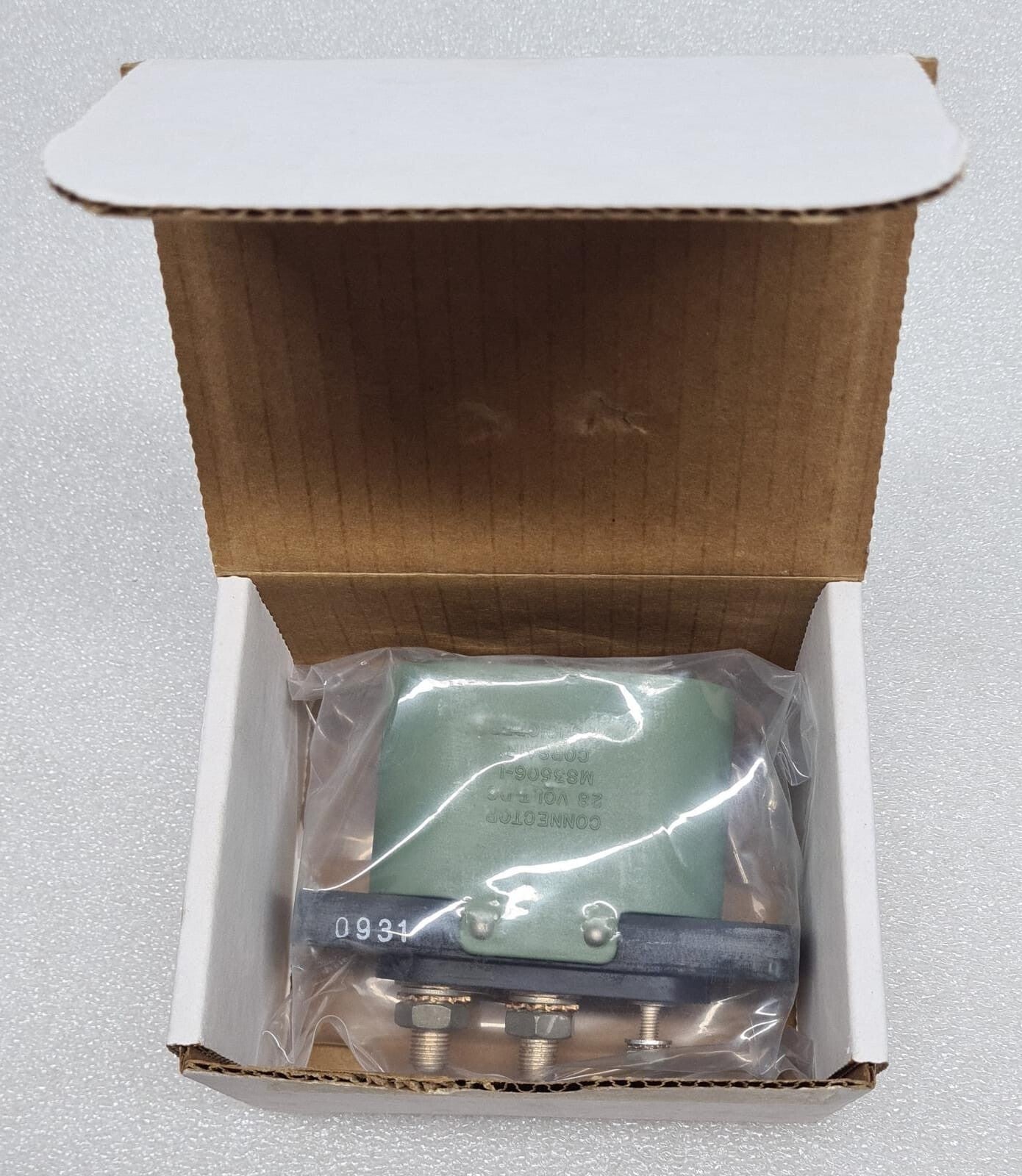 NEW - CORSAIR MS3506-1 CONNECTOR 28V Aircraft Receptacle External Power Plug