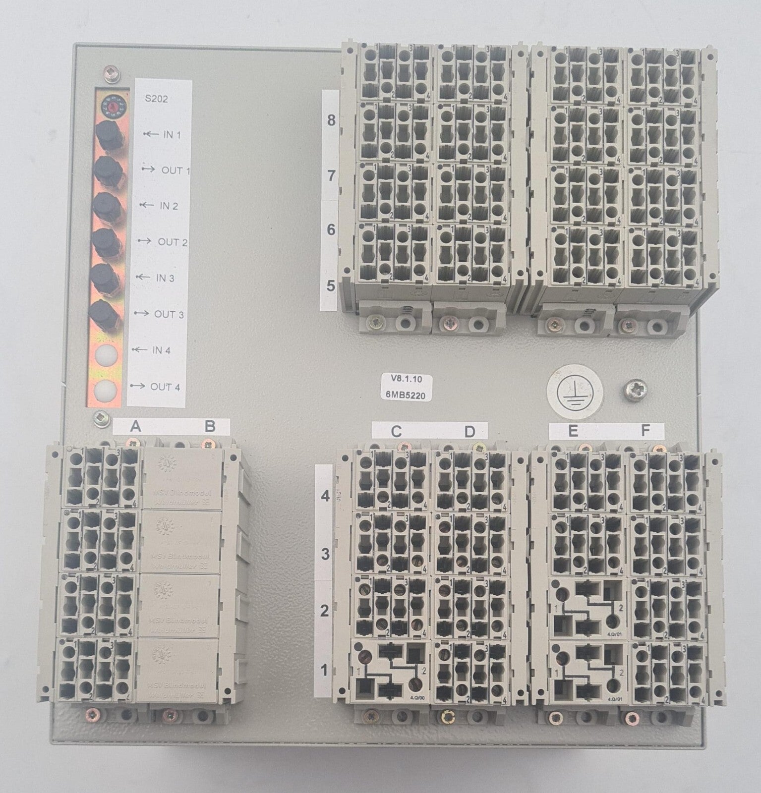 SIEMENS SIPROTEC 6MB5220-1DF45-6BA2/HH Input-Output-Unit Device 6MB5220