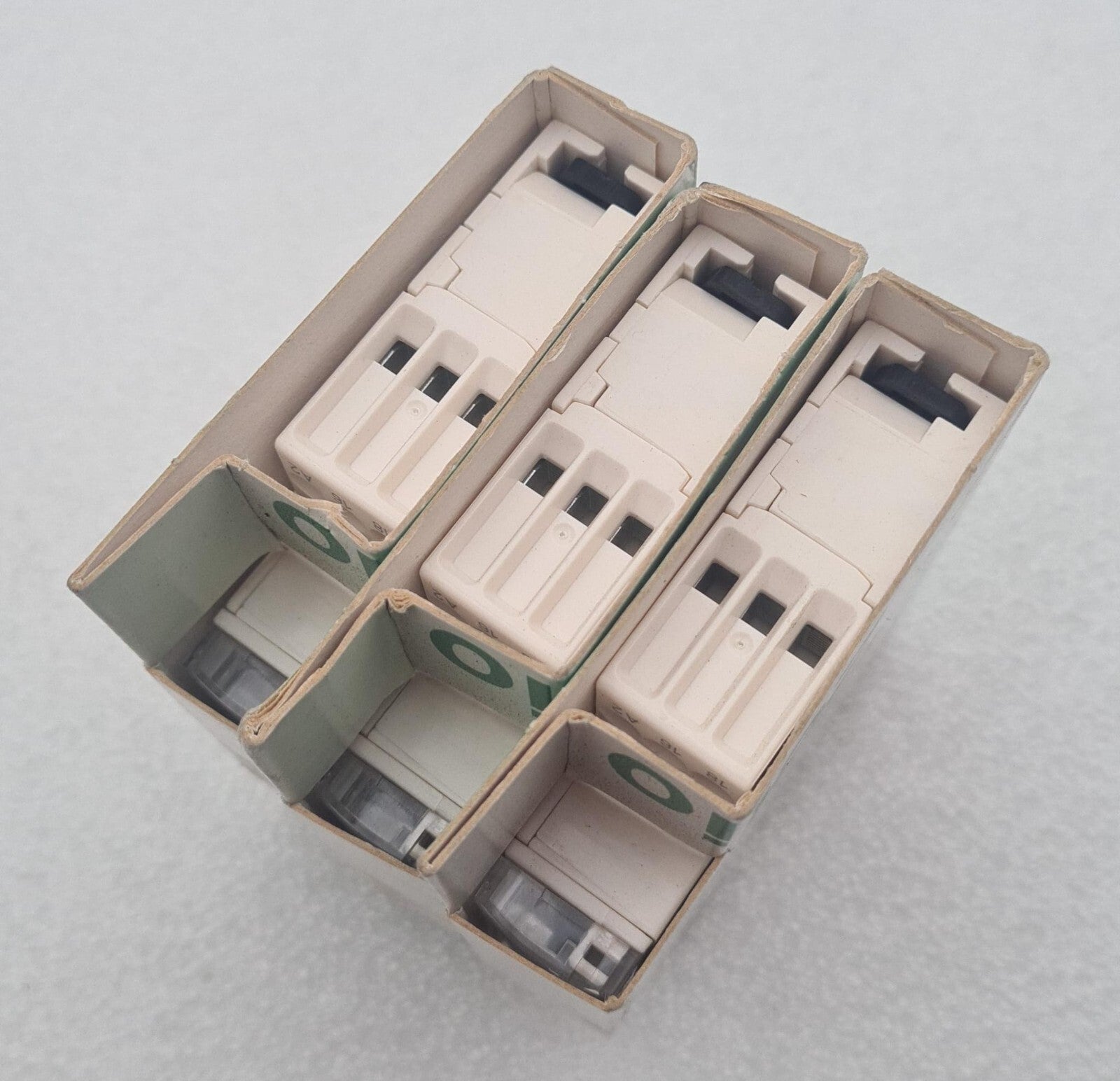 [LOT 3] NEW - Schneider Electric Zelio RE11RAMU Modular Timing Relay Delay Timer