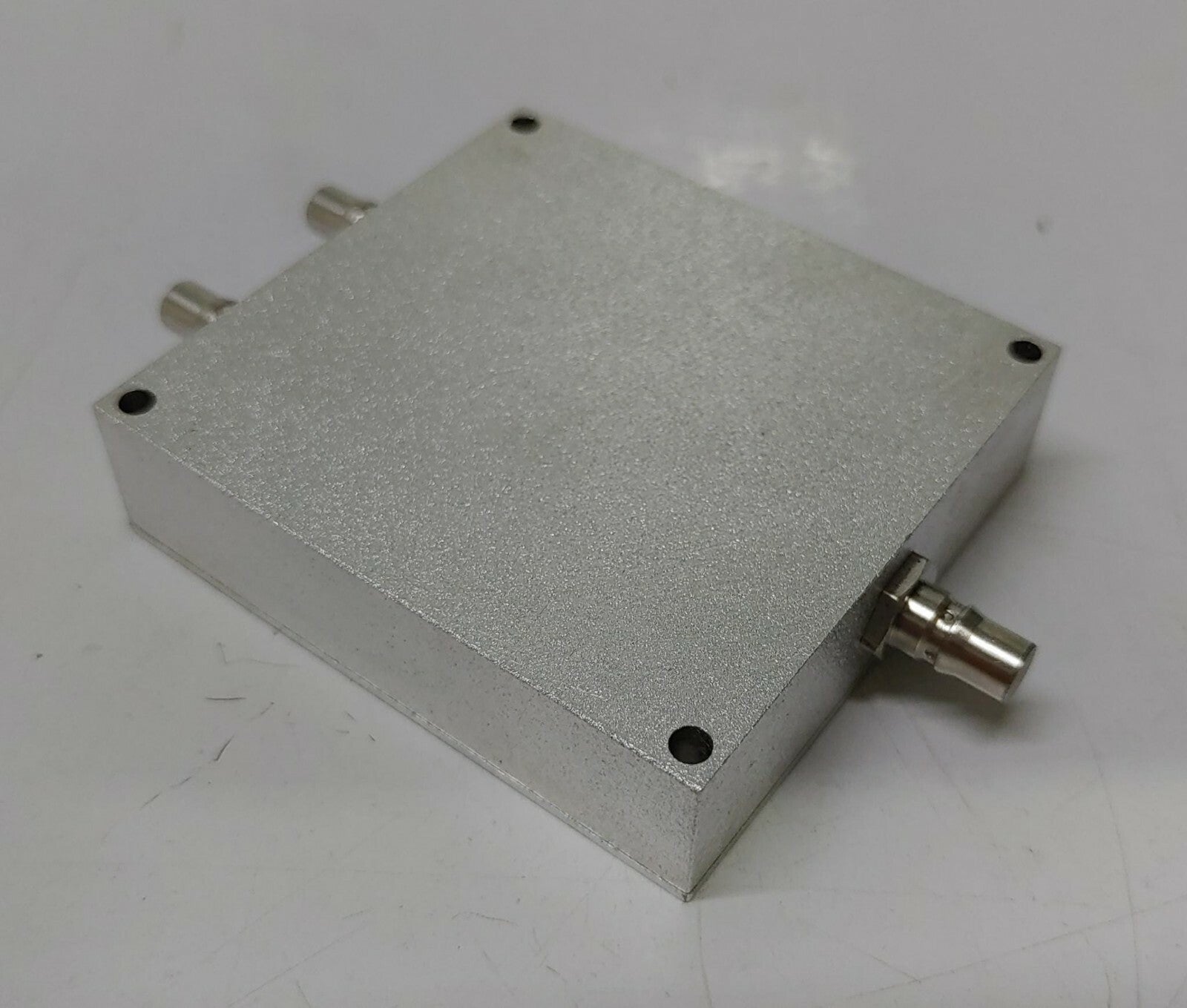 [LOT OF 8] SKY'S FLT-2-2700Q  2 Way Power Divider SMA Female Connectors