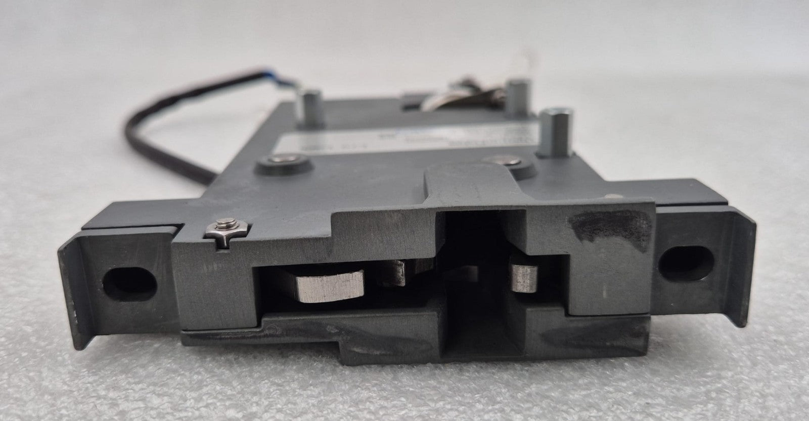 Thermo Scientific Lid Lock 70903020 for Heraeus Megafuge 8 Laboratory Centrifuge