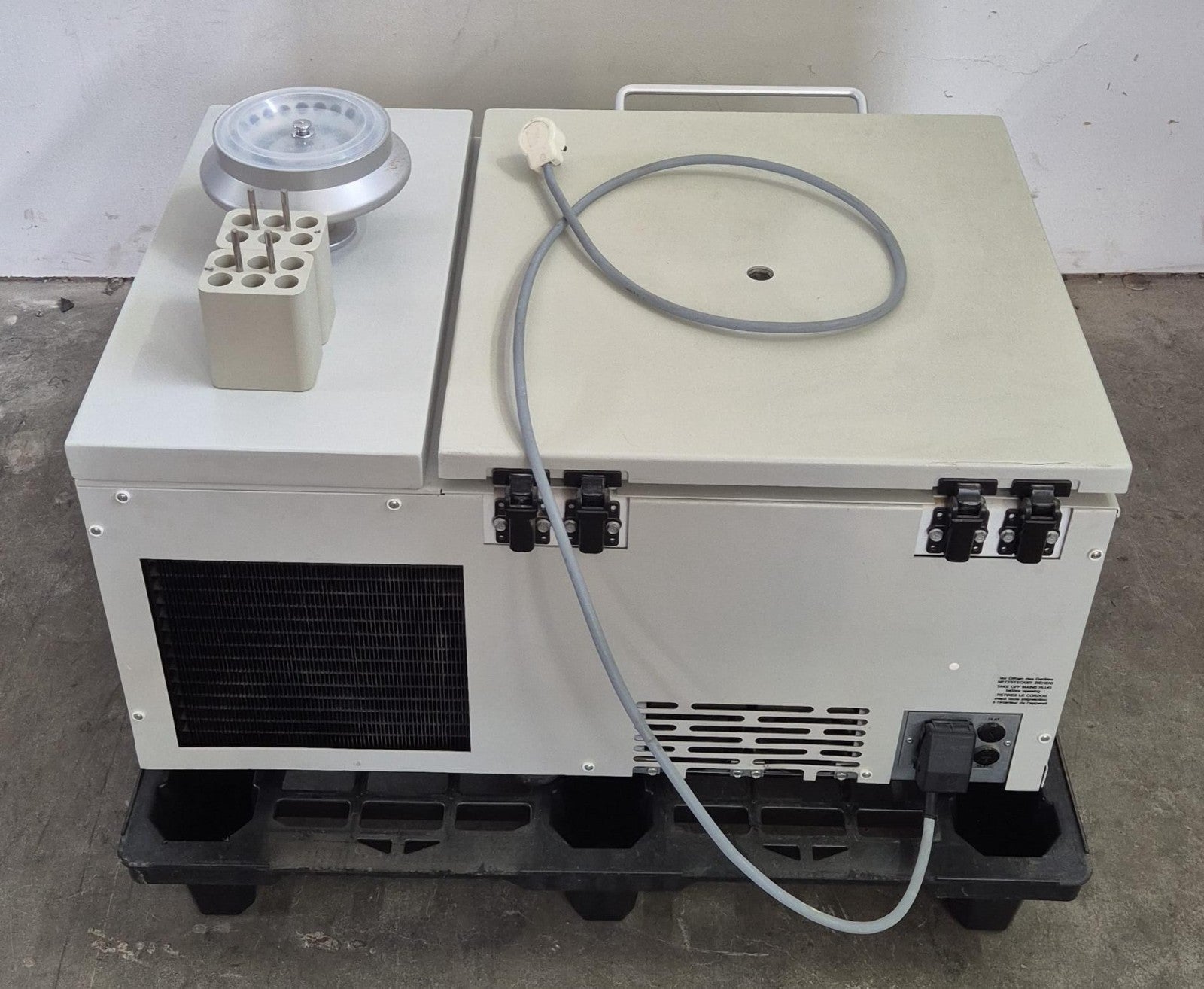 HERMLE Z 383 K Lab Refrigerated Centrifuge W/ Rotor & Buckets