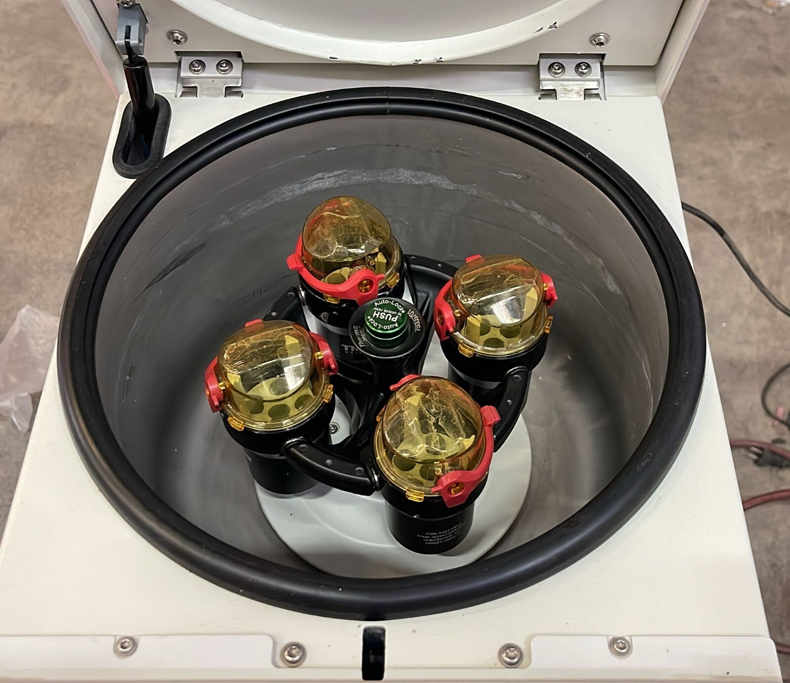 Thermo Scientific ROTOR 75005701 BUCKETS 75005702 -Heraeus Megafuge 8 Centrifuge