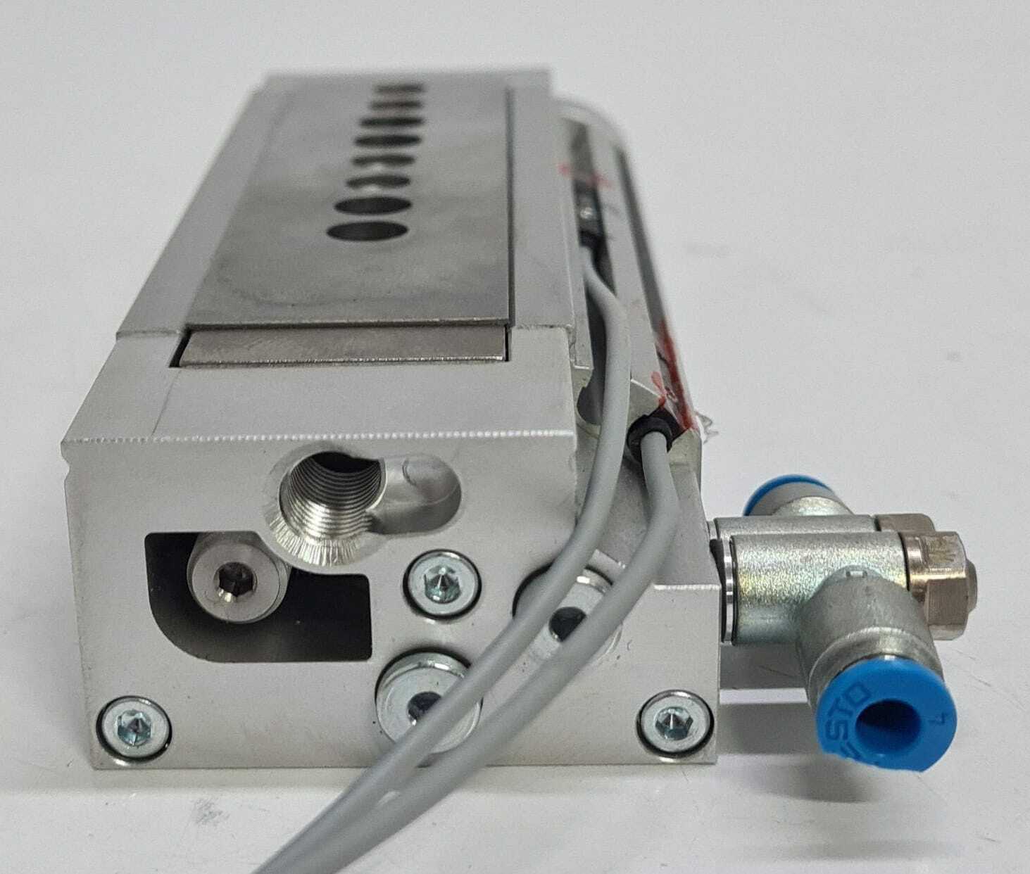 FESTO DGSL-10-50-EA 570176 L102 PNEUMATIC Slide Cylinder Actuator