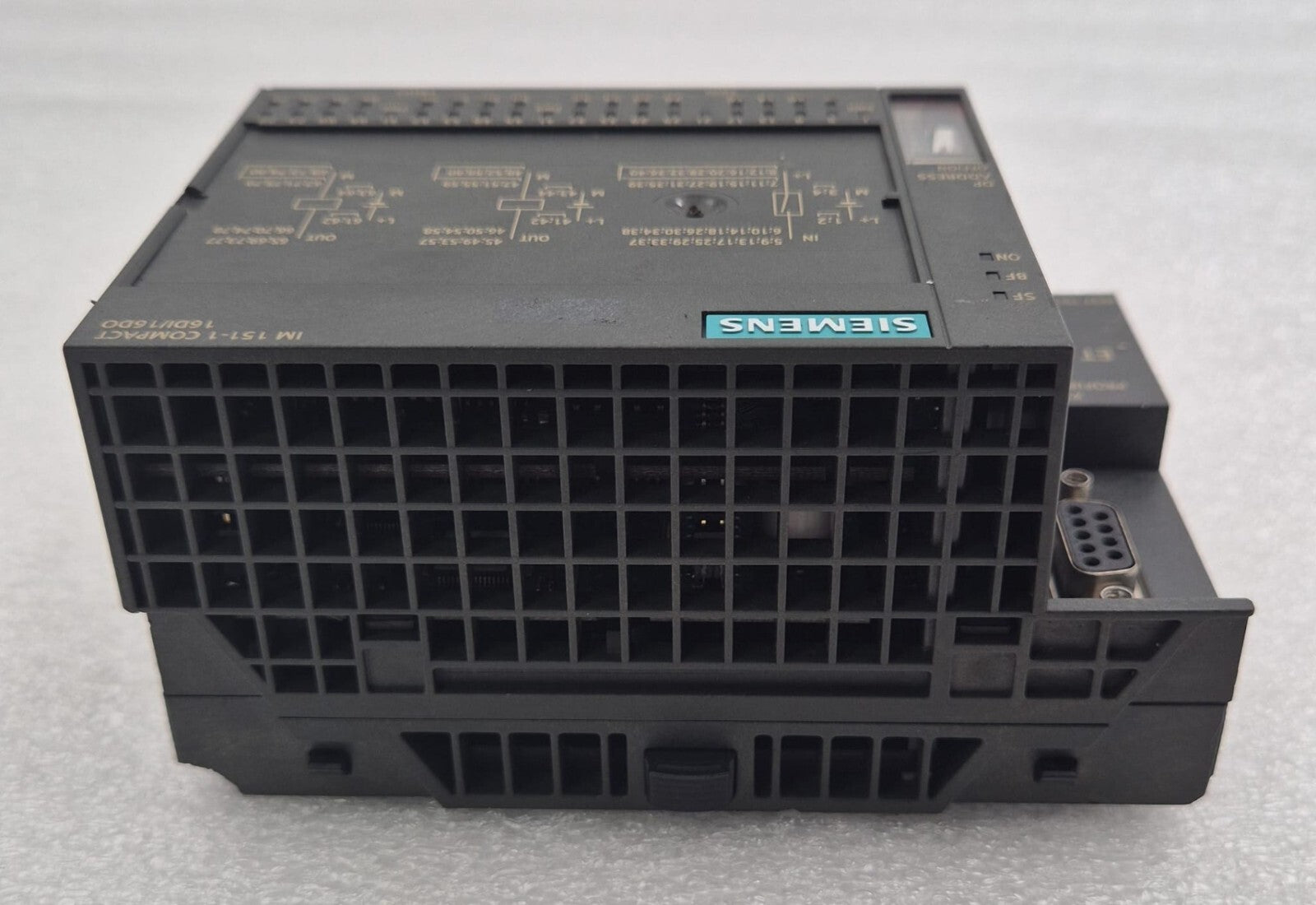 SIEMENS SIMATIC S7 6ES7 151-1CA00-3BL0 PROFIBUS MODULE ET 200S IM151-8 16DI/16DO