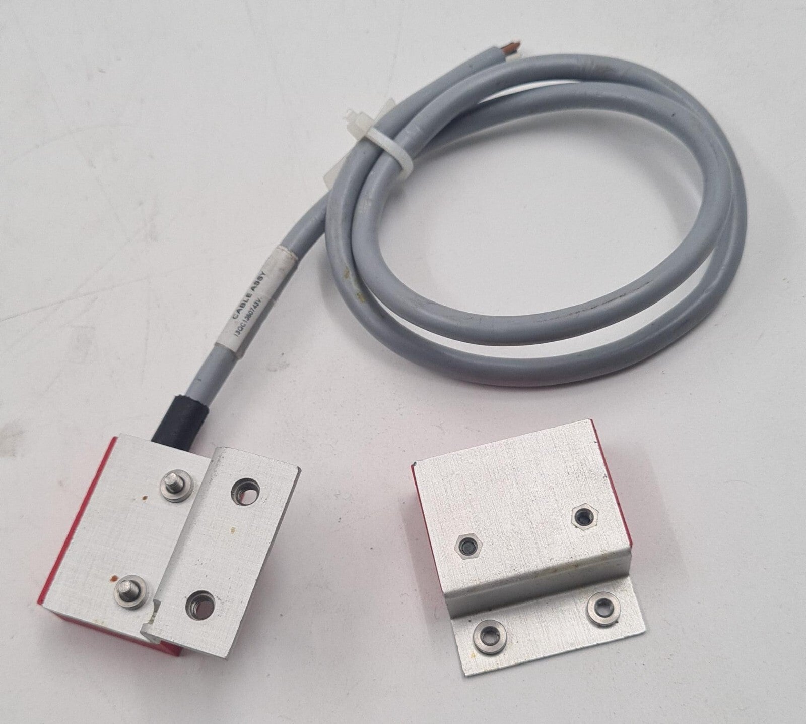Leuze Electronic MC336-S2 Magnetic Interlock Sensor & MC336-S2-A Actuator