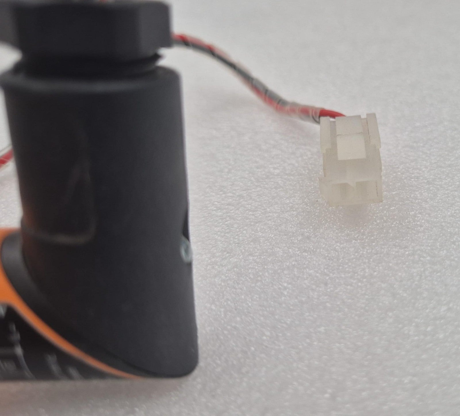 Ifm Capacitive Sensor KG5001 KGE2008-FRKG With Wiring