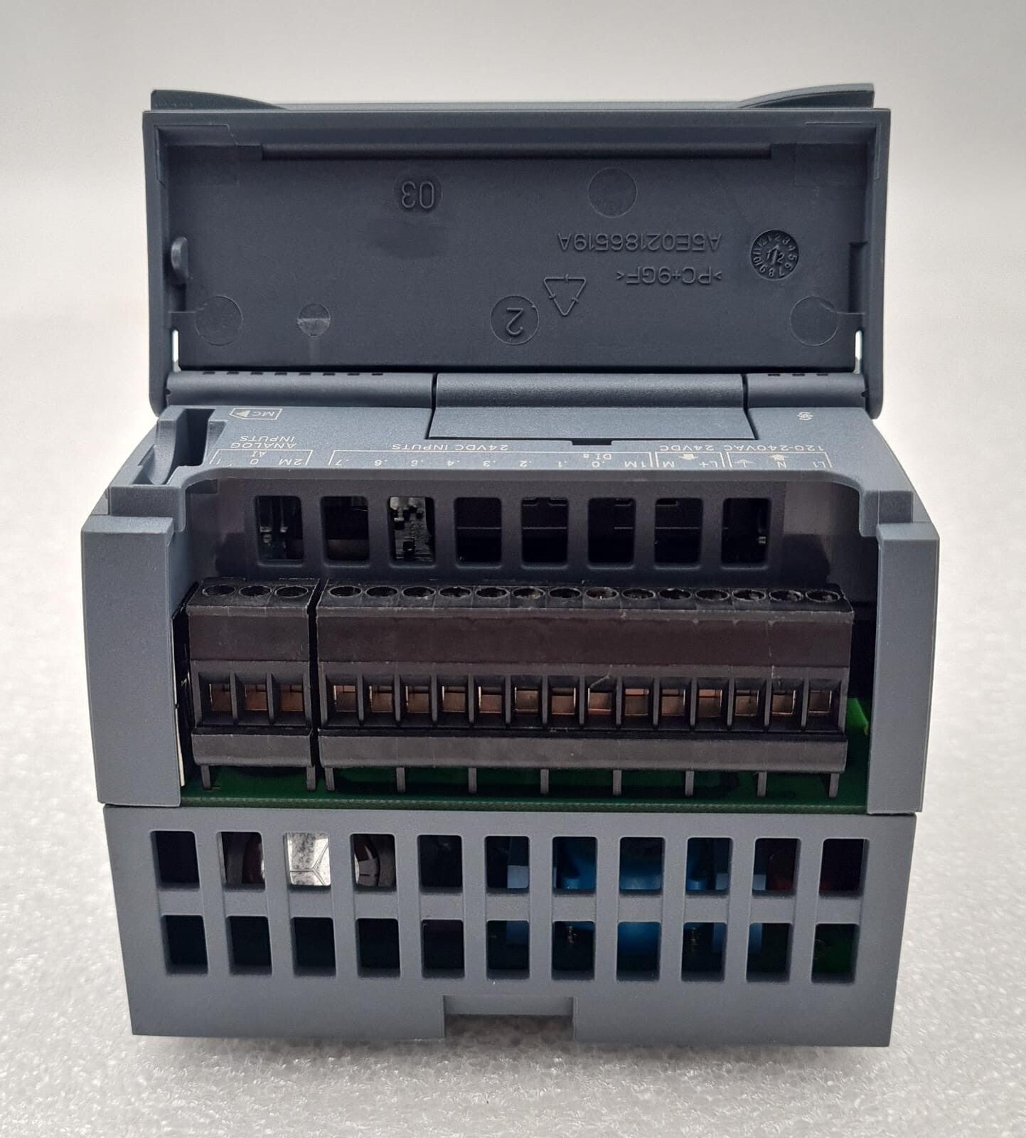 NEW - SIEMENS SIMATIC S7-1200 CPU 1212C AC/DC/RLY 6ES7 212-1BD30-0XB0 Module